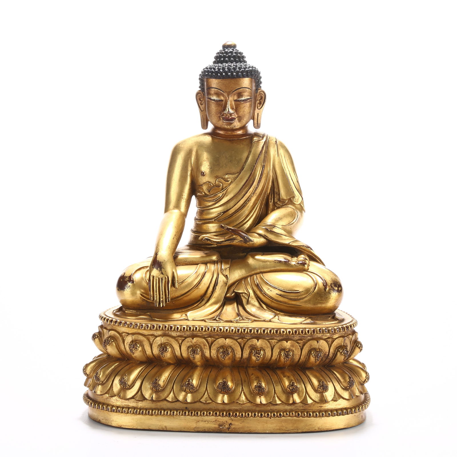 A GILT BRONZE SHAKYAMUNI BUDDHA STATUE (1 of 8)