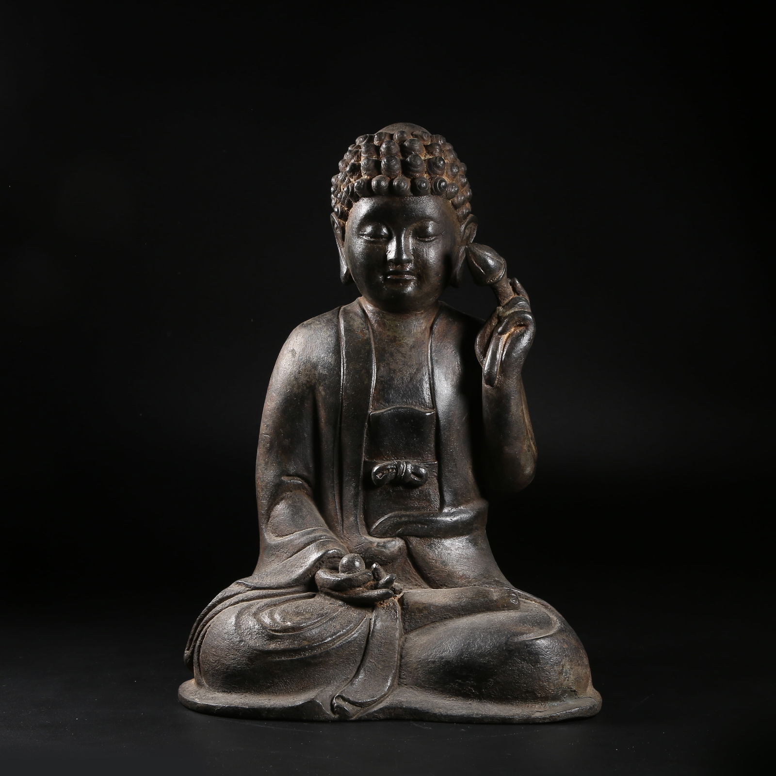 A BRONZE BODHISATTVA STATUE (1 of 8)