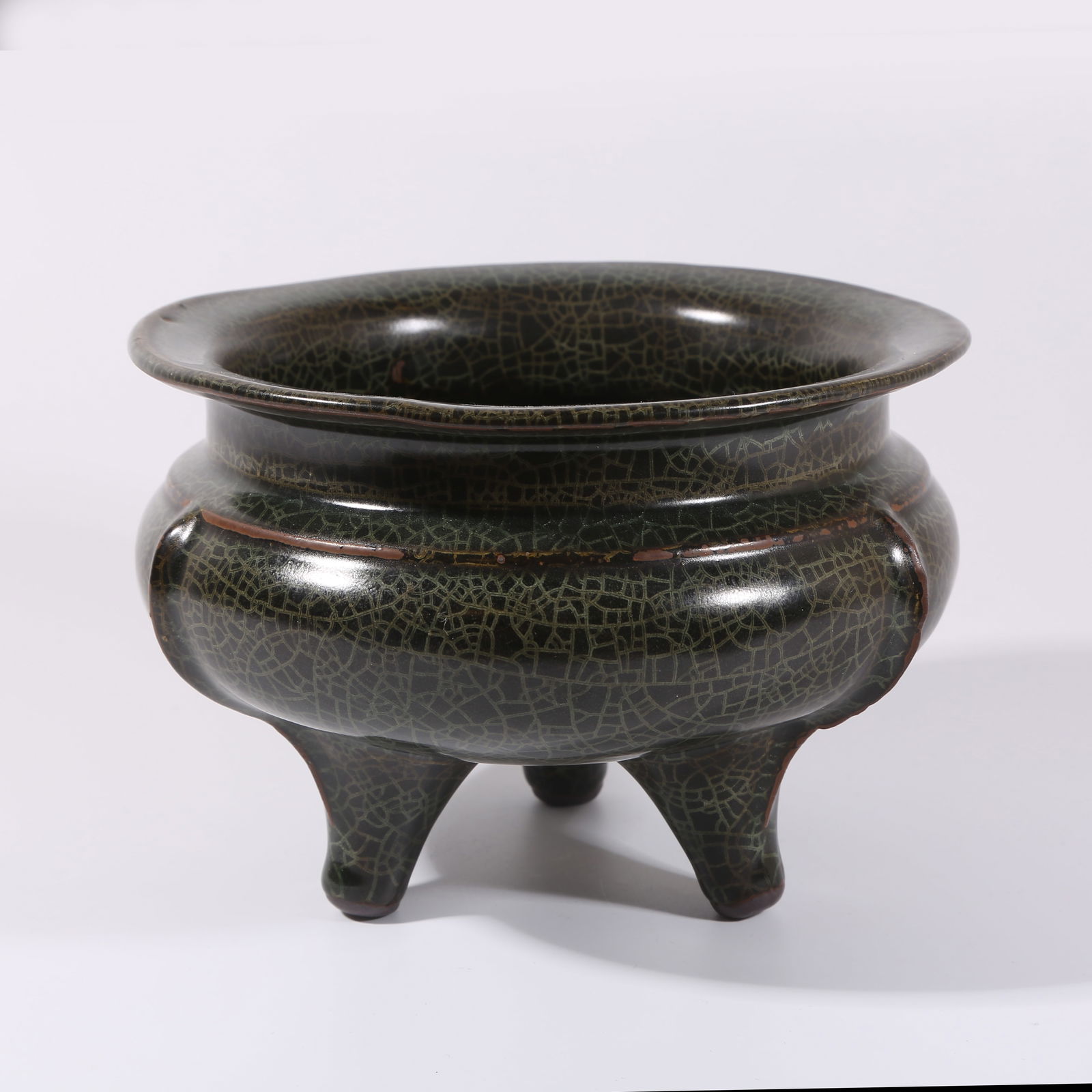 A TRIPOD INCENSE BURNER FROM THE GE KILN (1 of 9)