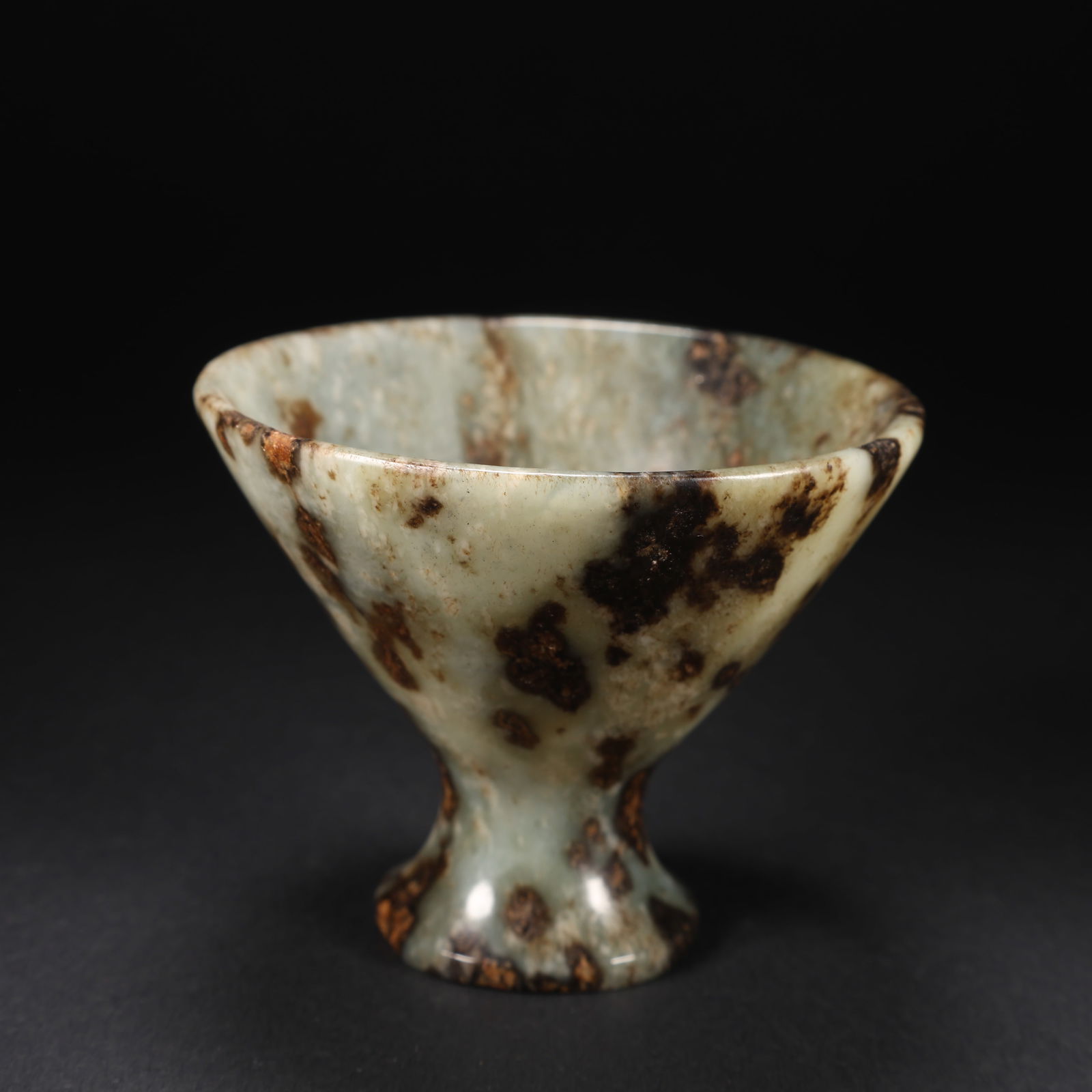 A HETIAN JADE CUP: Hetian Jade Cup