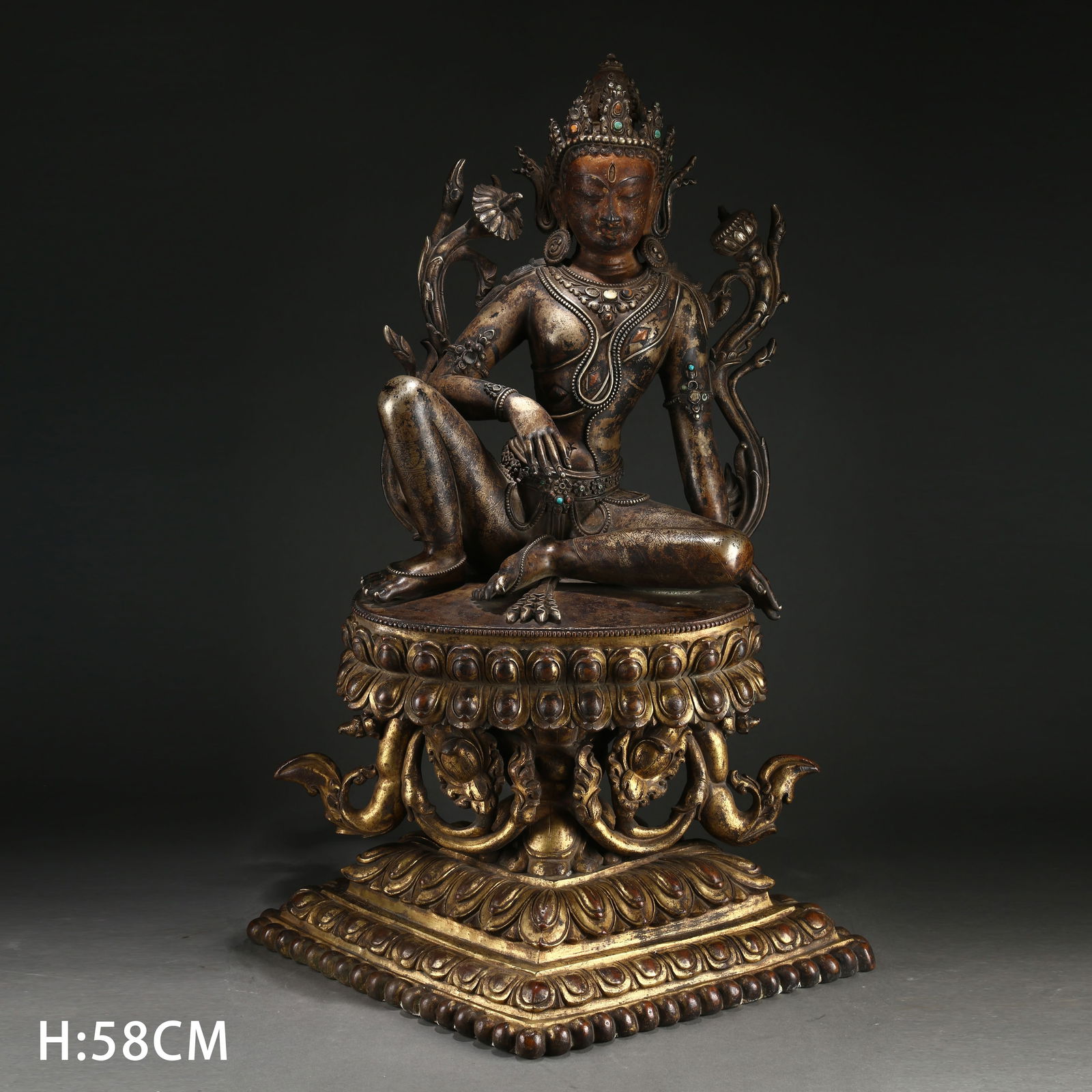 A ALLOY AVALOKITESHVARA (GUANYIN) STATUE (1 of 11)