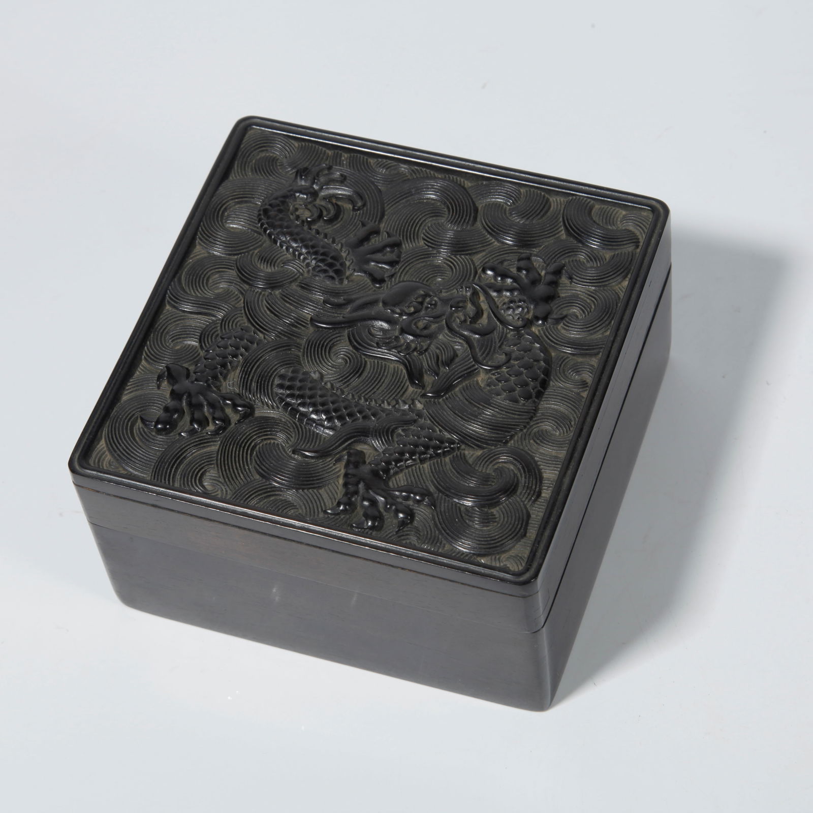 A ZITAN WOOD BOX WITH SEA AND DRAGON CARVED LID (1 of 10)