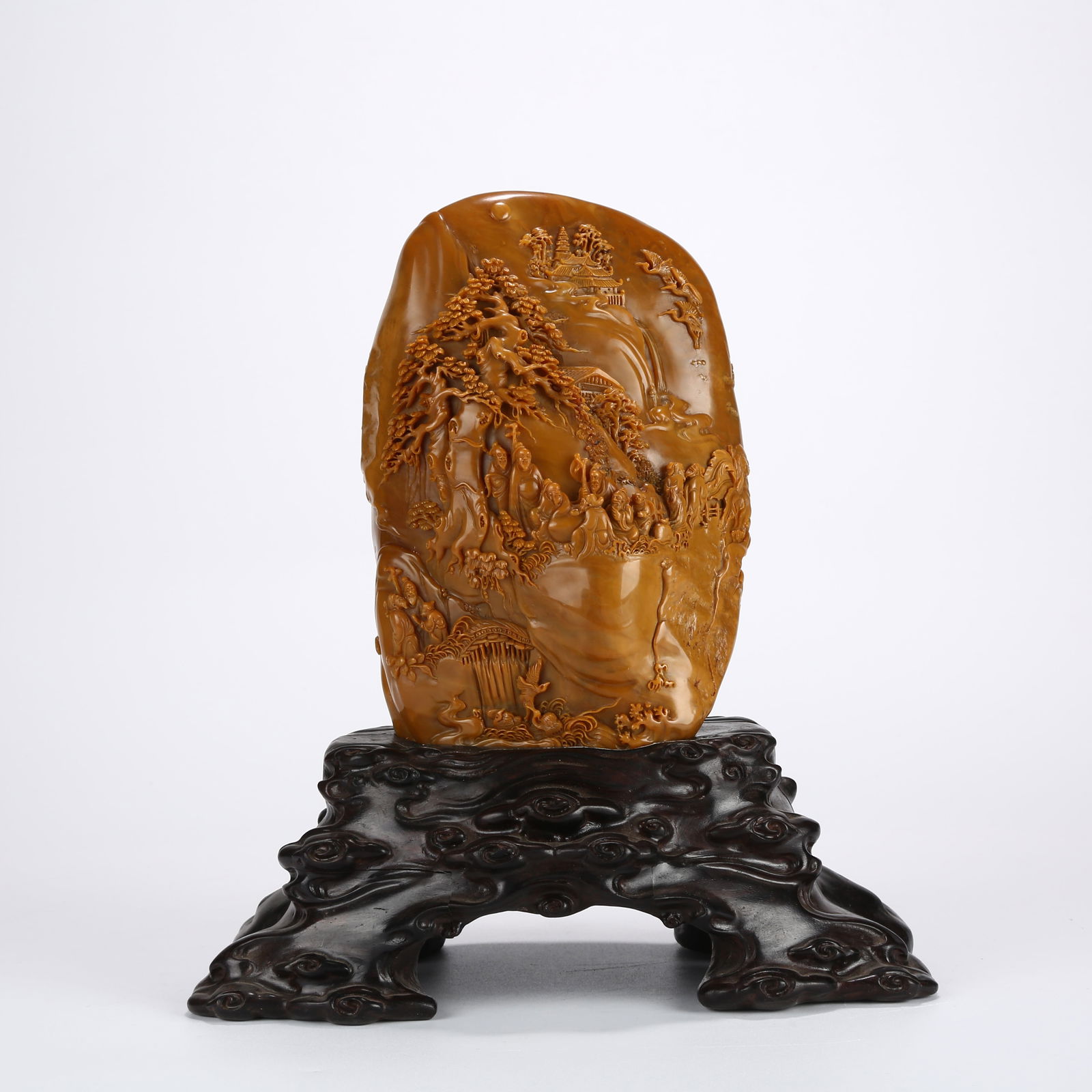 A SHOUSHAN TIANHUANG STONE SEAL WITH "HAIWU TIANCHOU" INSCRIPTION (1 of 9)