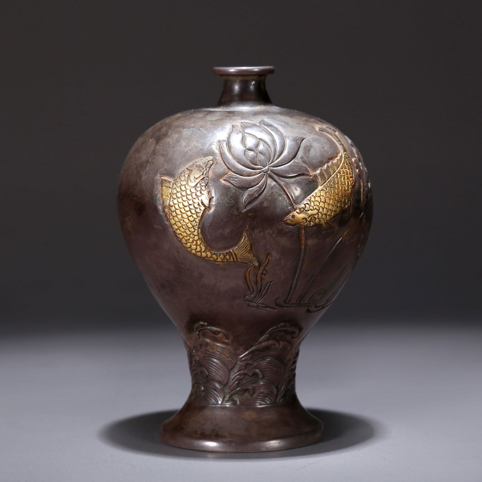 A SILVER MEIPING VASE WITH GOLD-INLAID FISH-TO-DRAGON PATTERN (1 of 11)
