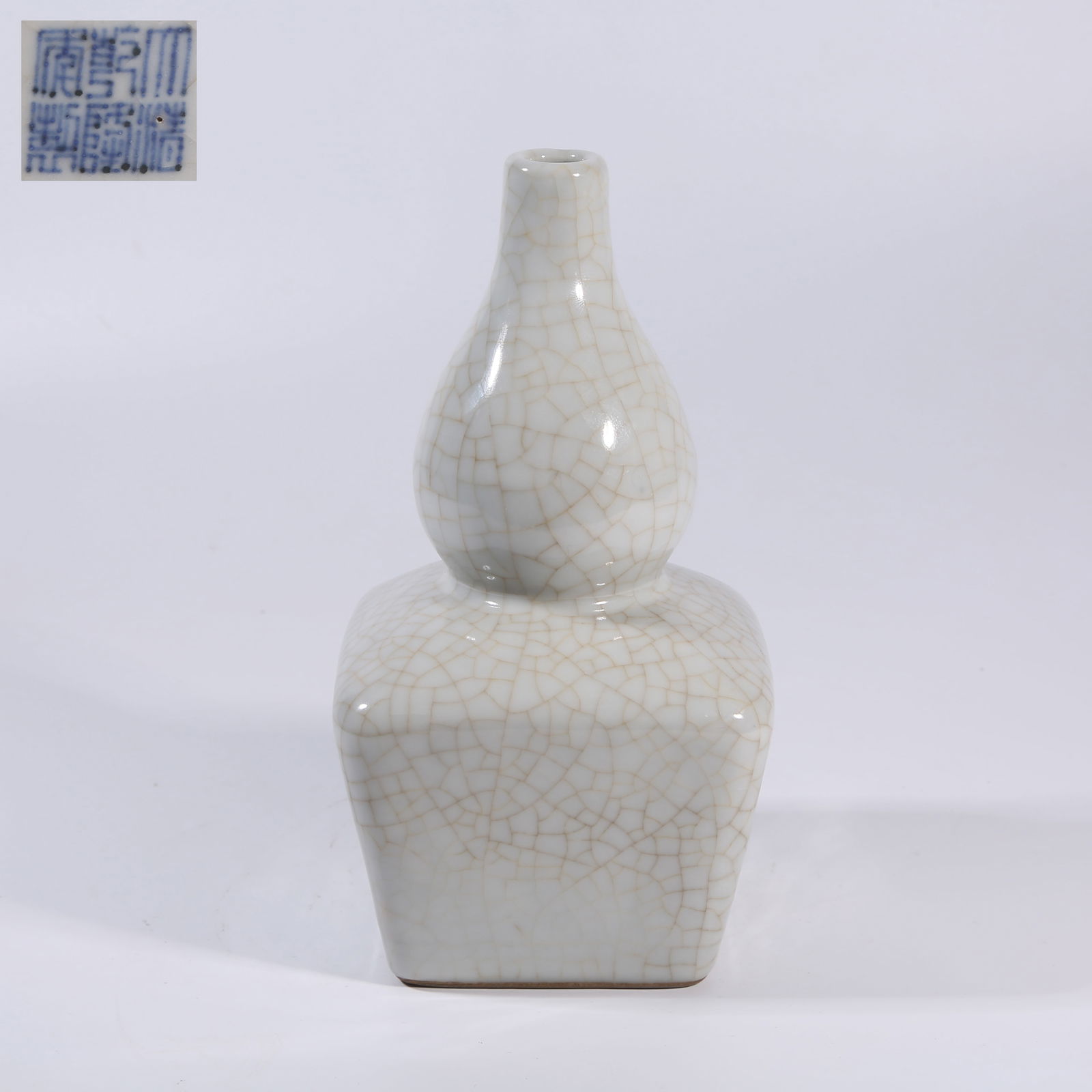A IMITATION GE WARE "ROUND HEAVEN, SQUARE EARTH" VASE (1 of 9)