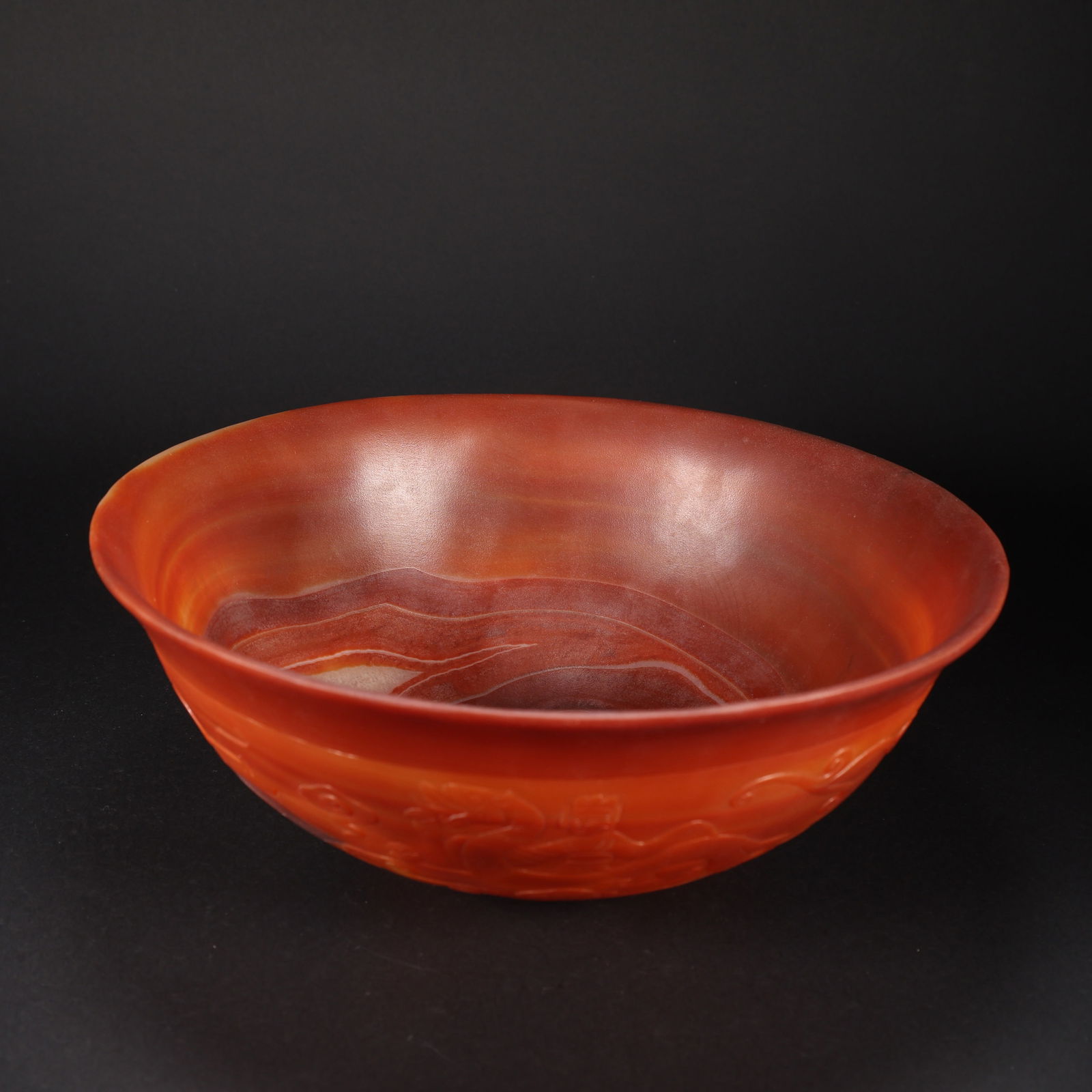 A AGATE BOWL WITH IMMORTAL RIDING AUSPICIOUS BEAST MOTIF (1 of 9)