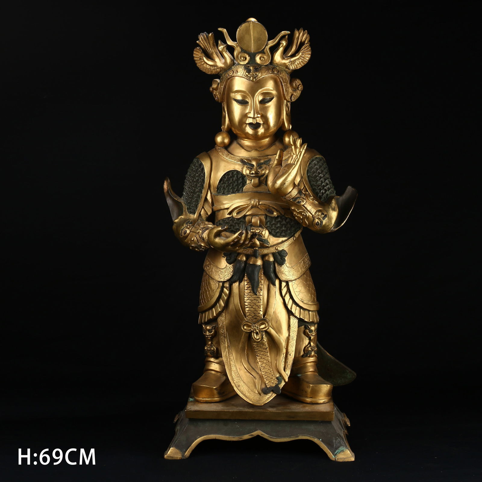 A GILT BRONZE STATUE OF WEI TUO (1 of 10)