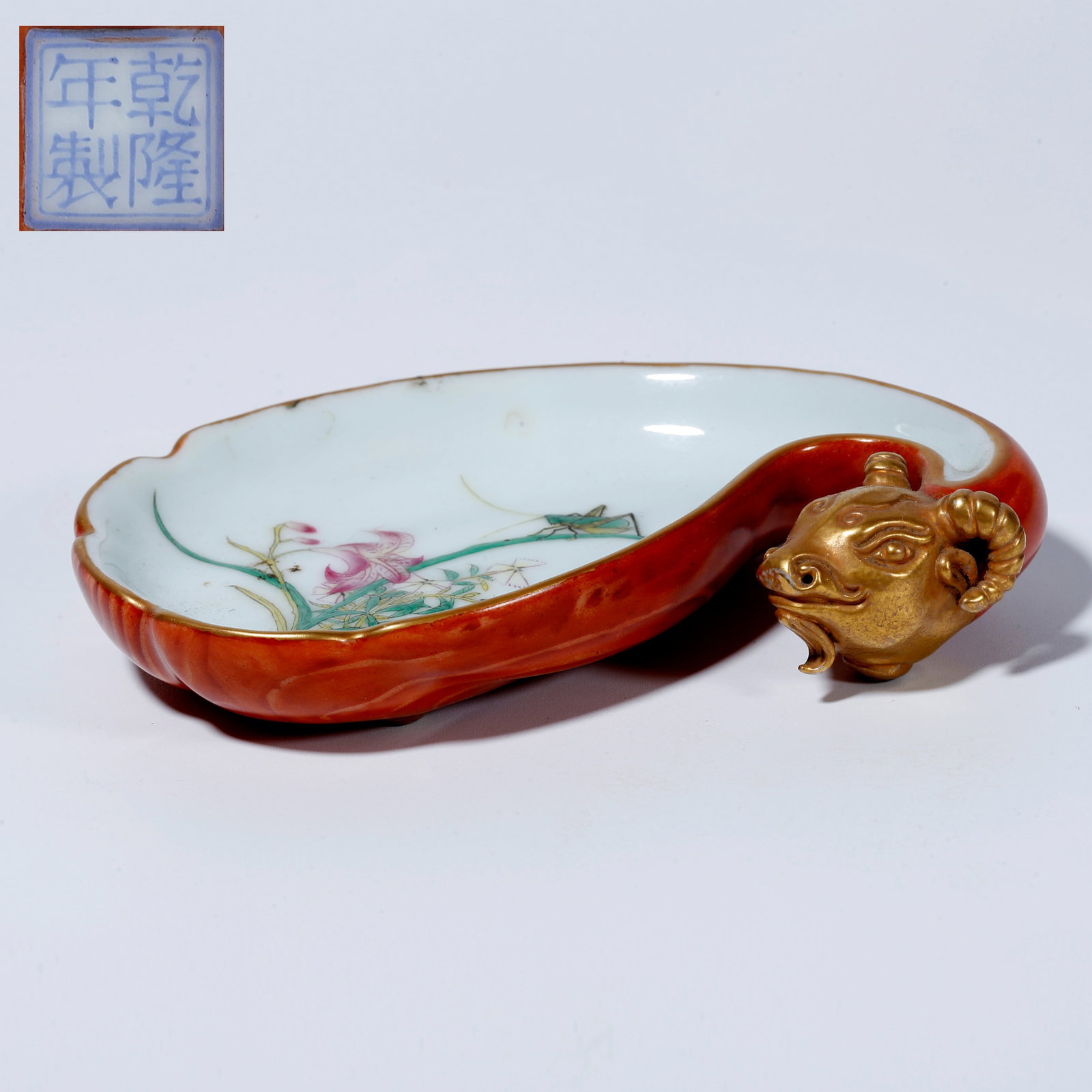 A WOOD-GRAIN GLAZED WASHER WITH FLORAL DESIGN (1 of 10)