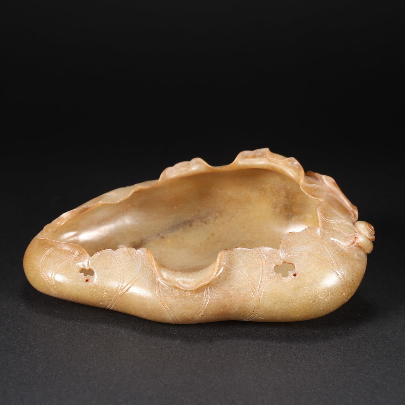 A HETIAN JADE LOTUS BRUSH WASHER (1 of 9)