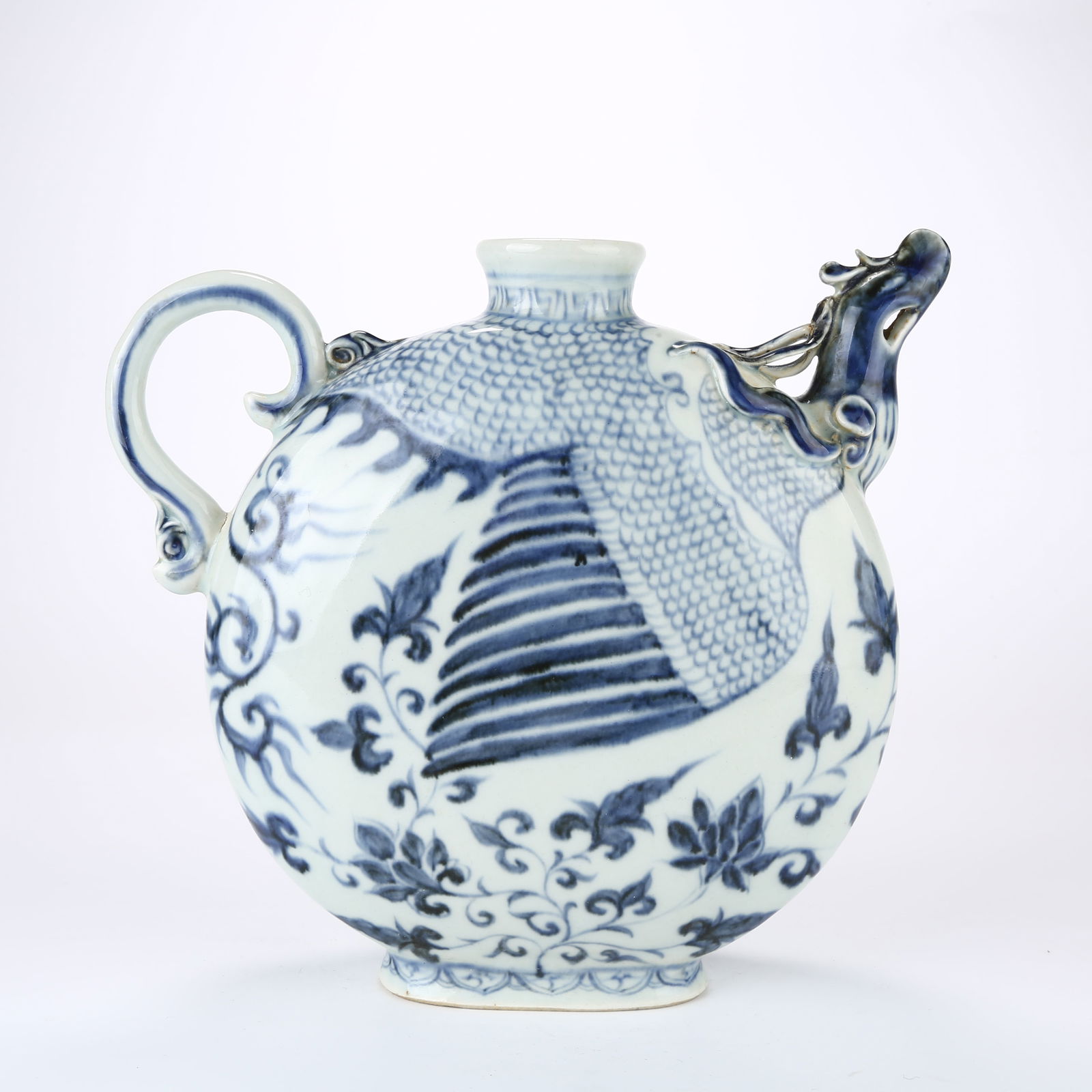 A BLUE AND WHITE EWER WITH PHOENIX HEAD SPOUT (1 of 10)