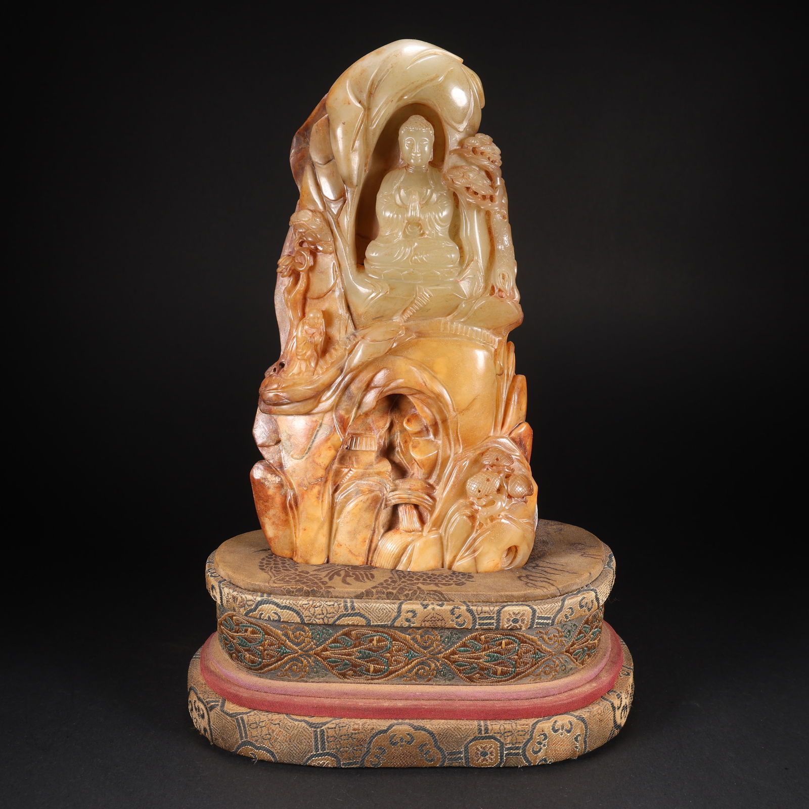 A HETIAN JADE ZEN-INSPIRED LANDSCAPE FIGURINE WITH HIDDEN BUDDHA (1 of 9)