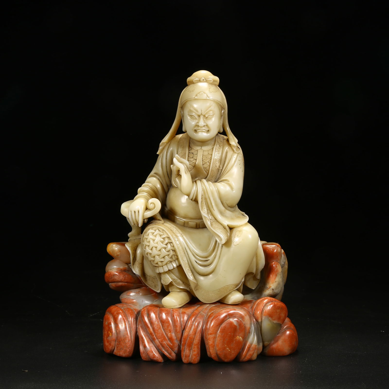A SHOUSHAN STONE GUAN GONG SEATED STATUE: Shoushan Stone Guan Gong Seated Statue