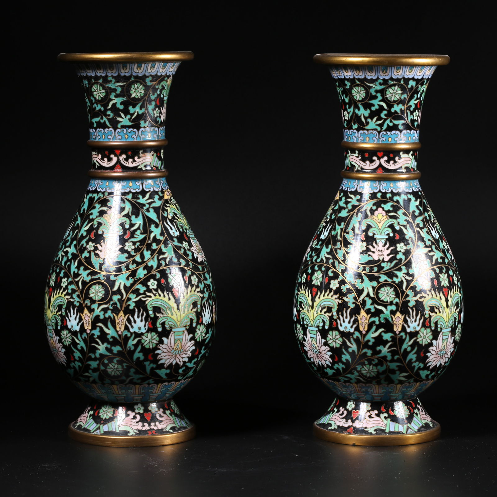 A SET OF CLOISONNÉ ENAMEL "ENTWINED FLOWER" VASES ON BRONZE BODY (1 of 10)