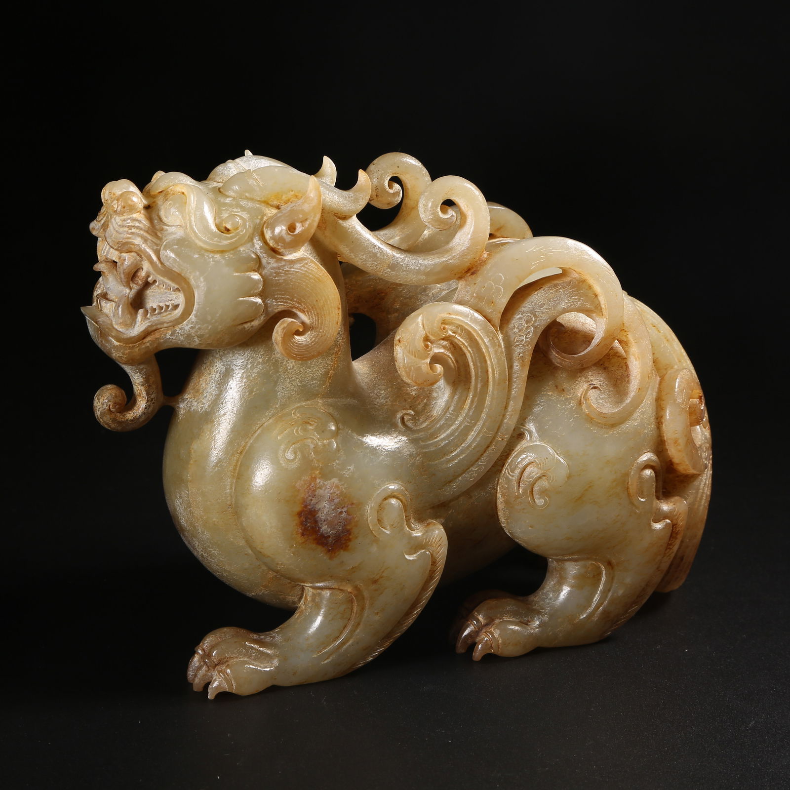 A ANCIENT JADE XIEZHI (MYTHICAL BEAST): Ancient Jade Xiezhi (Mythical Beast)