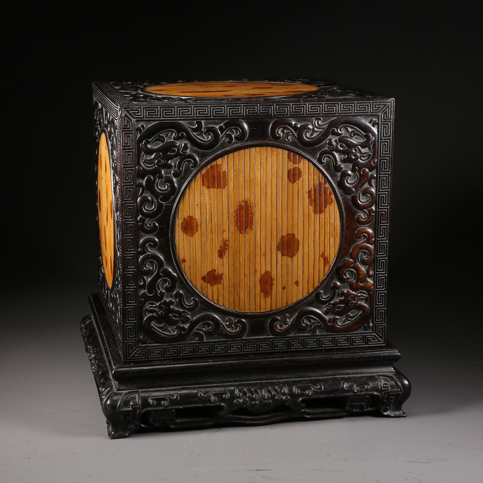 A ZITAN BOX WITH BAMBOO-INLAID CHI-DRAGON PATTERN AND SQUARE COVER: Zitan box with bamboo-inlaid chi-dragon pattern and square cover