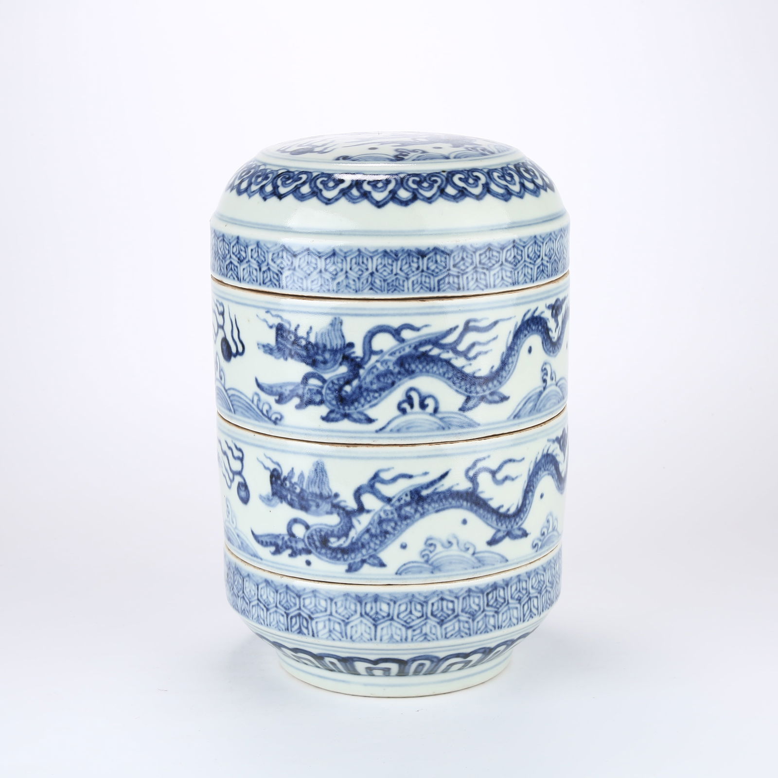 A BLUE AND WHITE COSMETIC BOX WITH PEARL-CHASING DRAGON MOTIF (1 of 10)