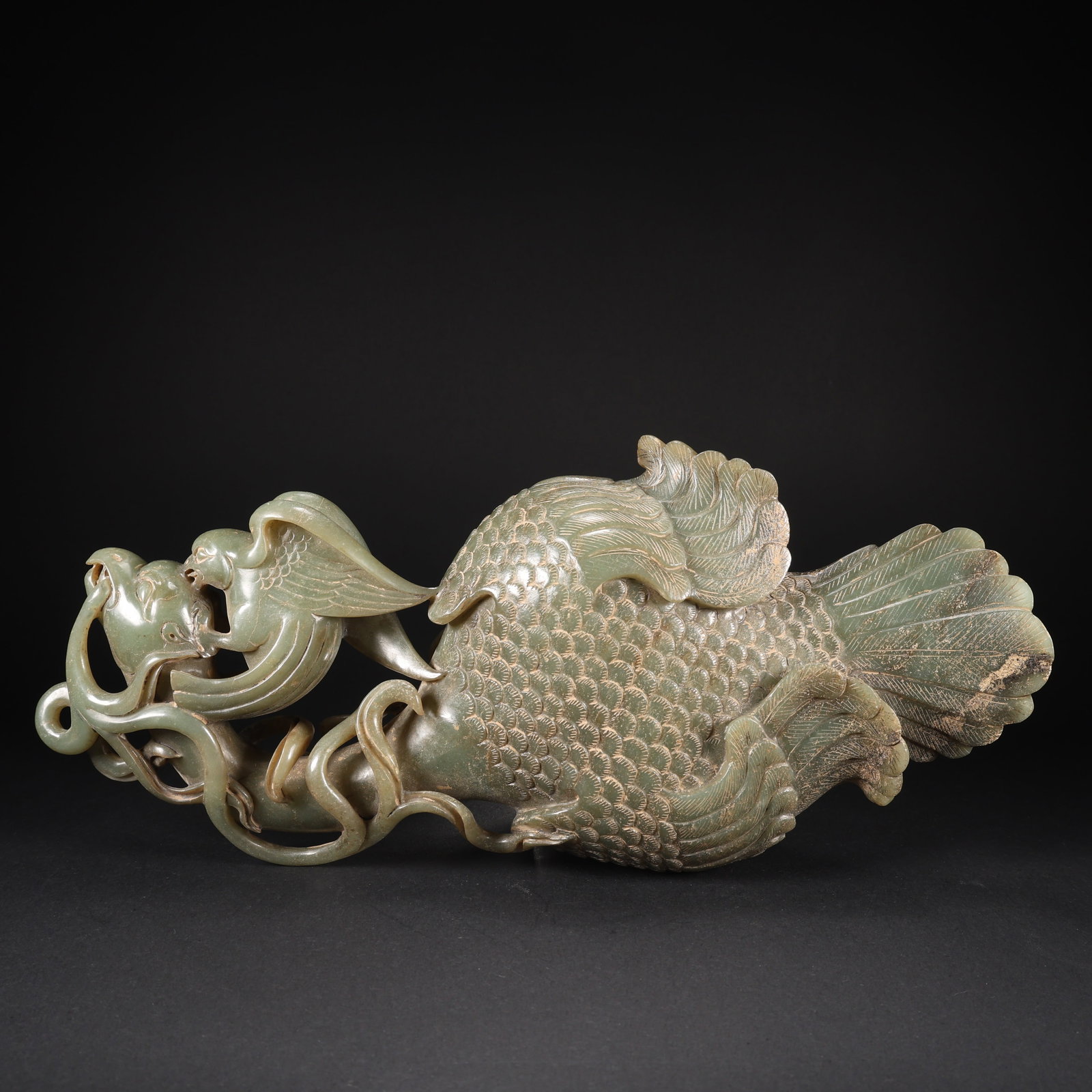 A HETIAN JADE EASTERN BLUE SEA BIRD: Hetian Jade Eastern Blue Sea Bird