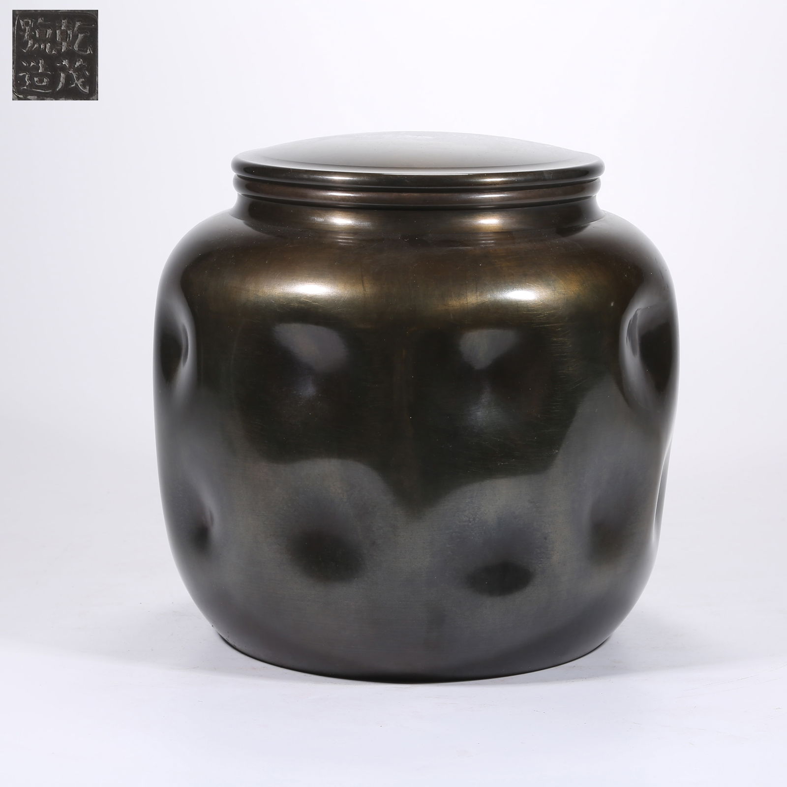 A TIN TEA CANISTER (1 of 9)