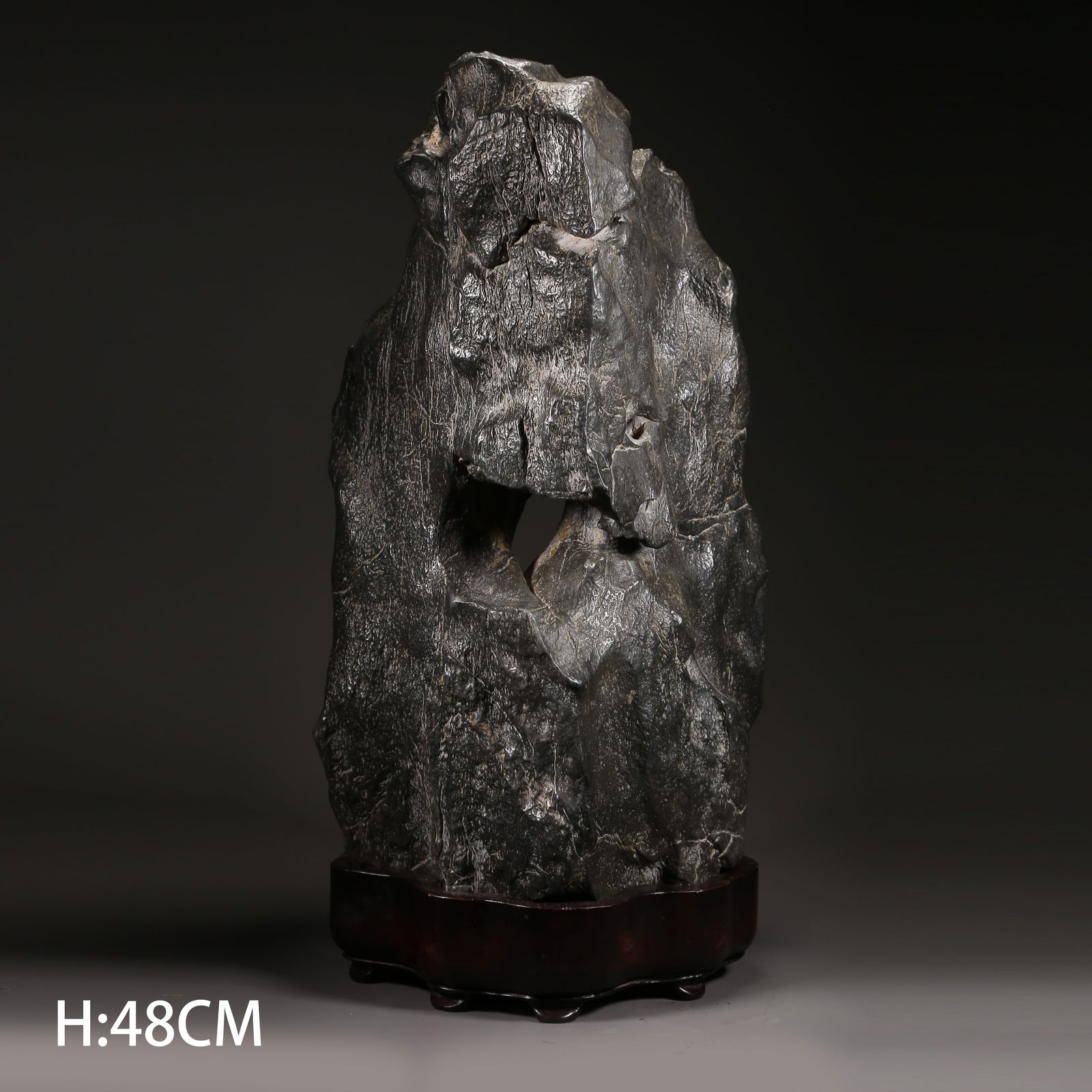 A LINGBI STONE MOUNTAIN SCULPTURE (1 of 8)