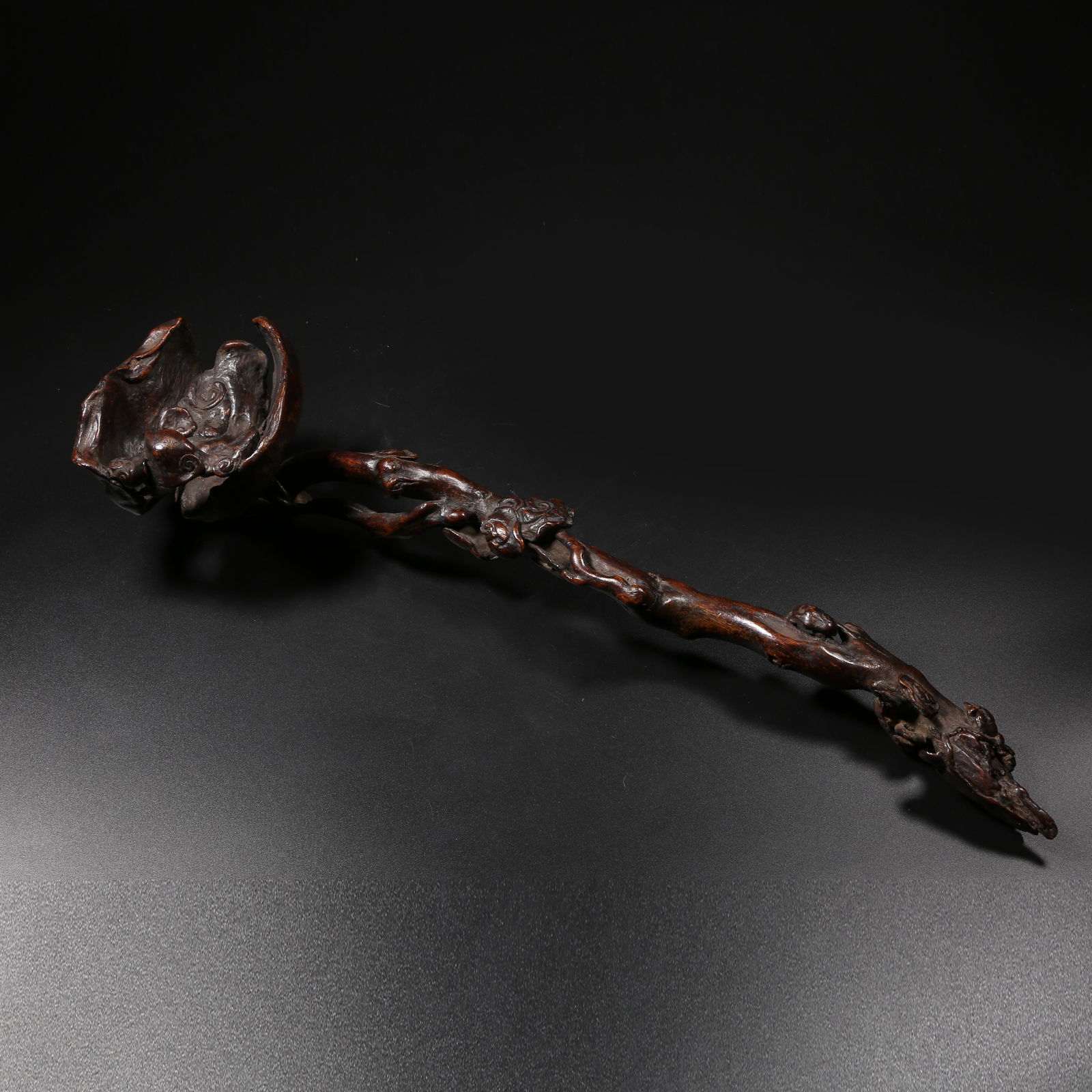 A NANMU LINGZHI-SHAPED RUYI (1 of 9)