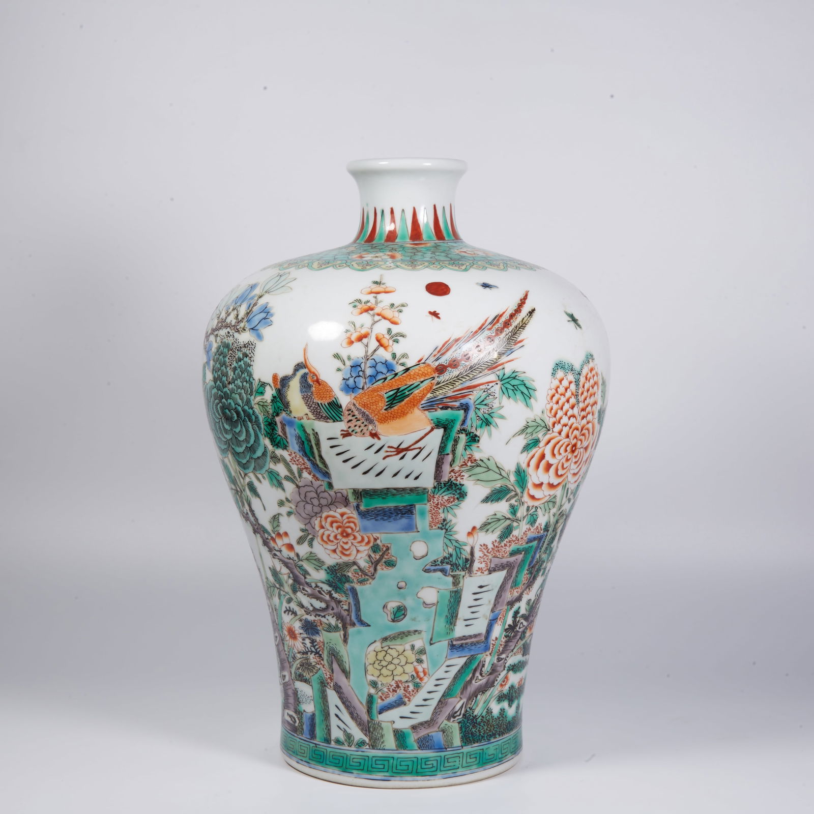 A WUCAI LARGE MEIPING VASE WITH GOLDEN PHEASANT AND PEONY DECORATION (1 of 9)