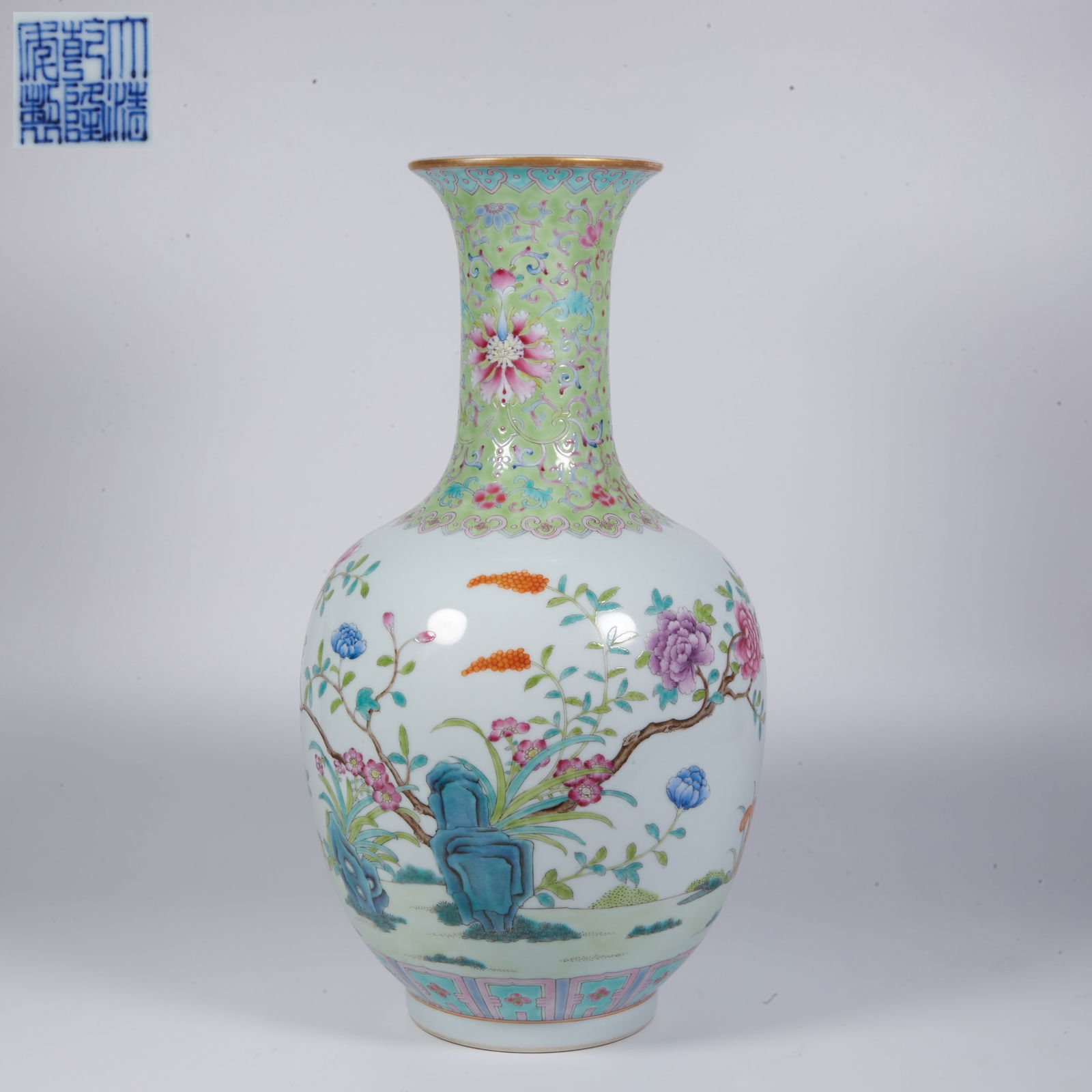 A FAMILLE-ROSE VASE WITH ROCK-AND-FLOWER DECORATION (1 of 11)