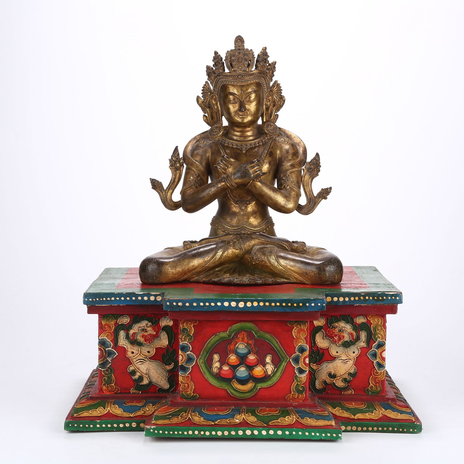 A GILT BRONZE STATUE OF VAJRADHARA (1 of 10)