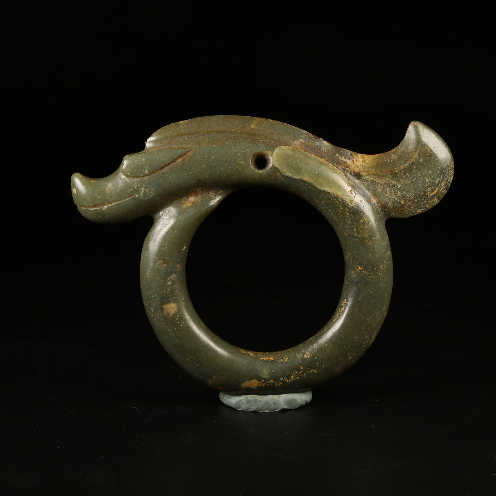 A ARCHAIC JADE DRAGON-SHAPED PENDANT (1 of 9)