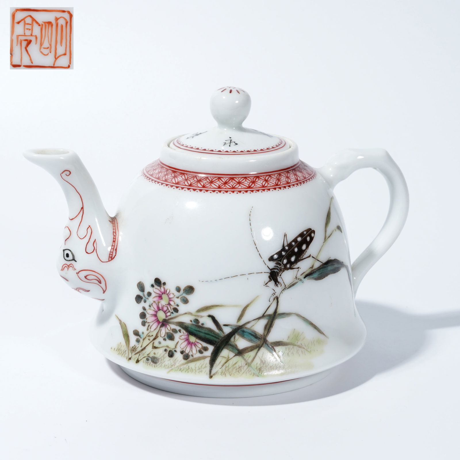 A FAMILLE-ROSE EWER WITH FLORAL-AND-INSECT DECORATION (1 of 10)