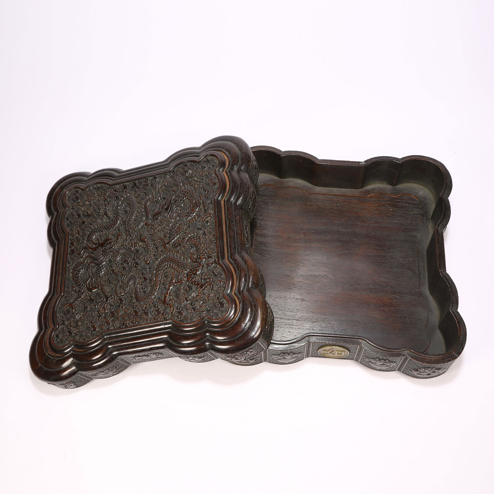 A ZITAN WOOD LIDDED BOX WITH DOUBLE-DRAGON CHASING PEARL MOTIF (1 of 9)