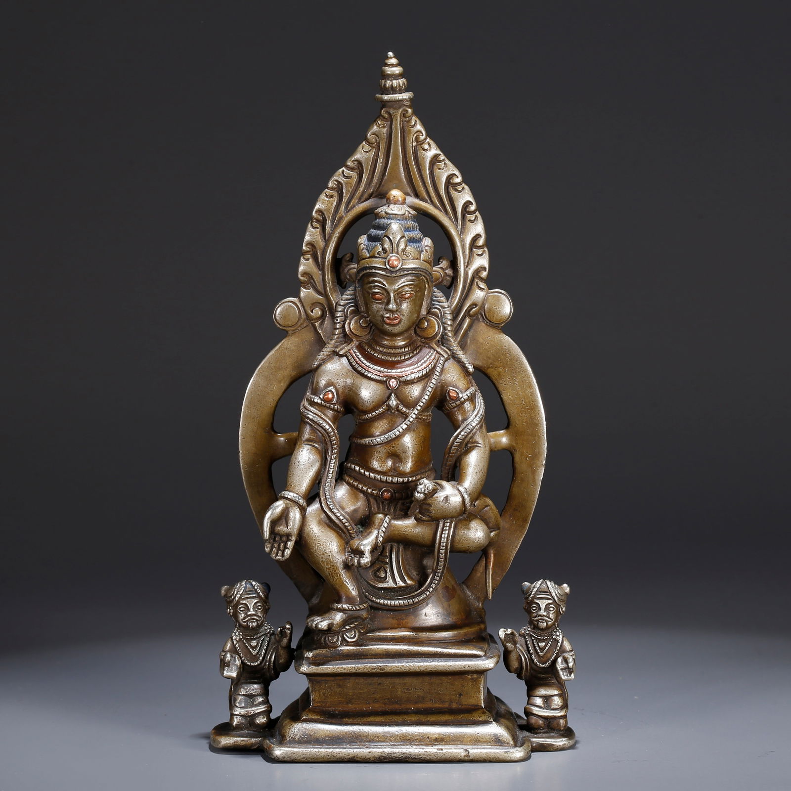A BRONZE BUDDHA FIGURE (1 of 10)