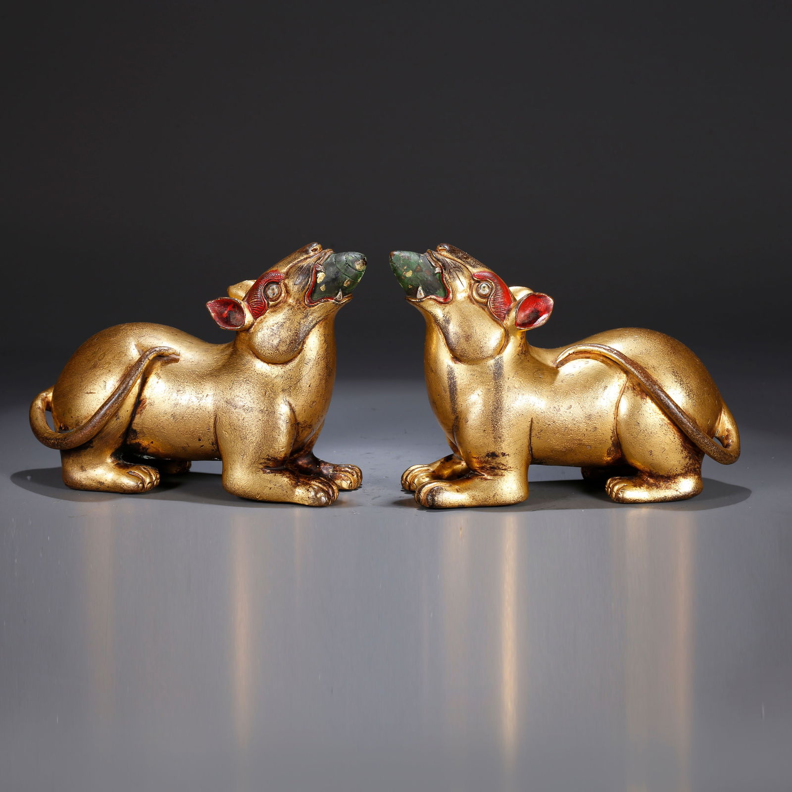 A PAIR OF GILT BRONZE TREASURE-SPOUTING MICE (1 of 12)