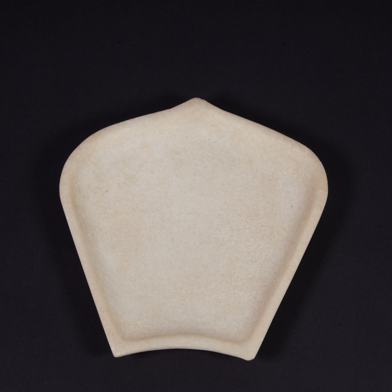A WHITE MARBLE INCENSE TRAY (1 of 7)