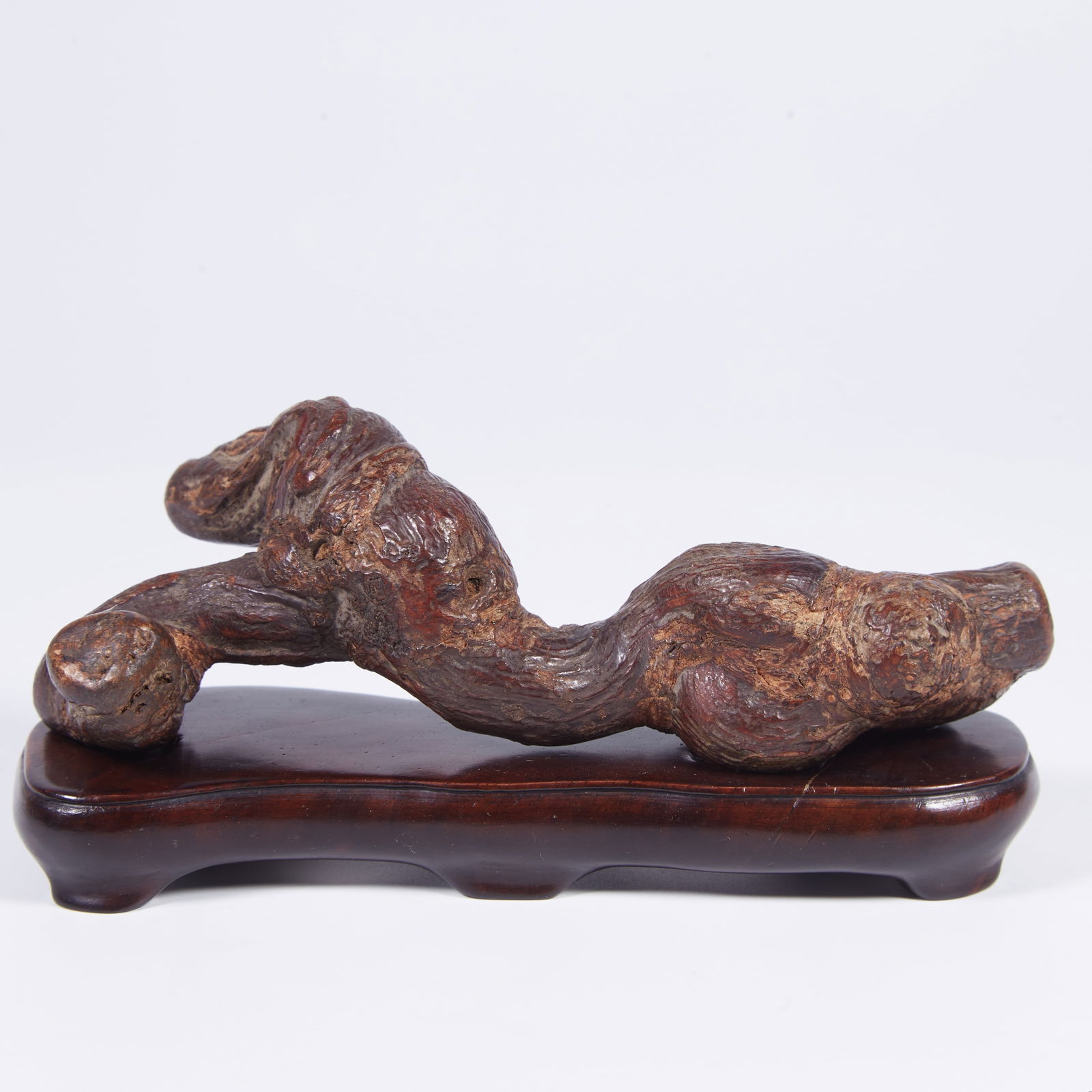 A EXOTIC WOOD ROOT CARVING ORNAMENT (1 of 7)