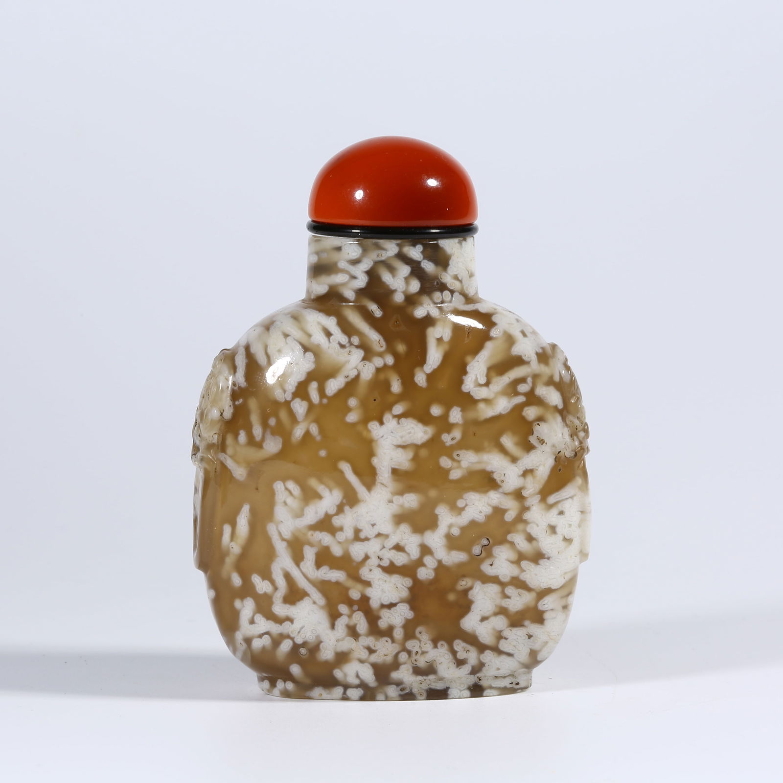 A AGATE SNUFF BOTTLE (1 of 9)