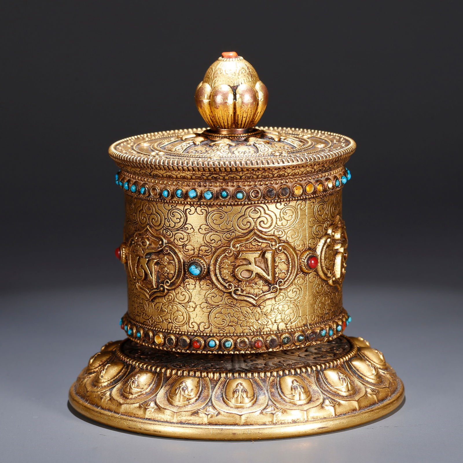 A GILT BRONZE PRAYER WHEEL (1 of 8)