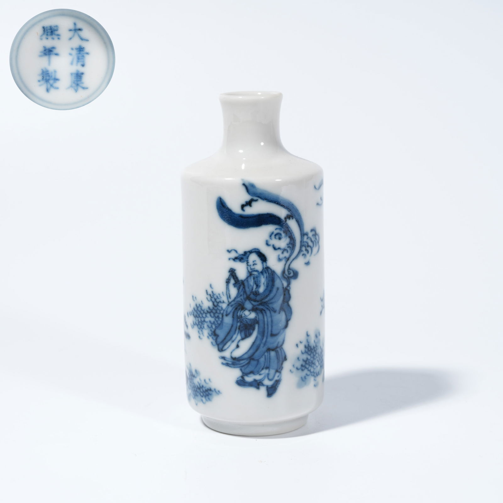 A BLUE-AND-WHITE SNUFF BOTTLE WITH FIGURAL STORY DECORATION (1 of 10)