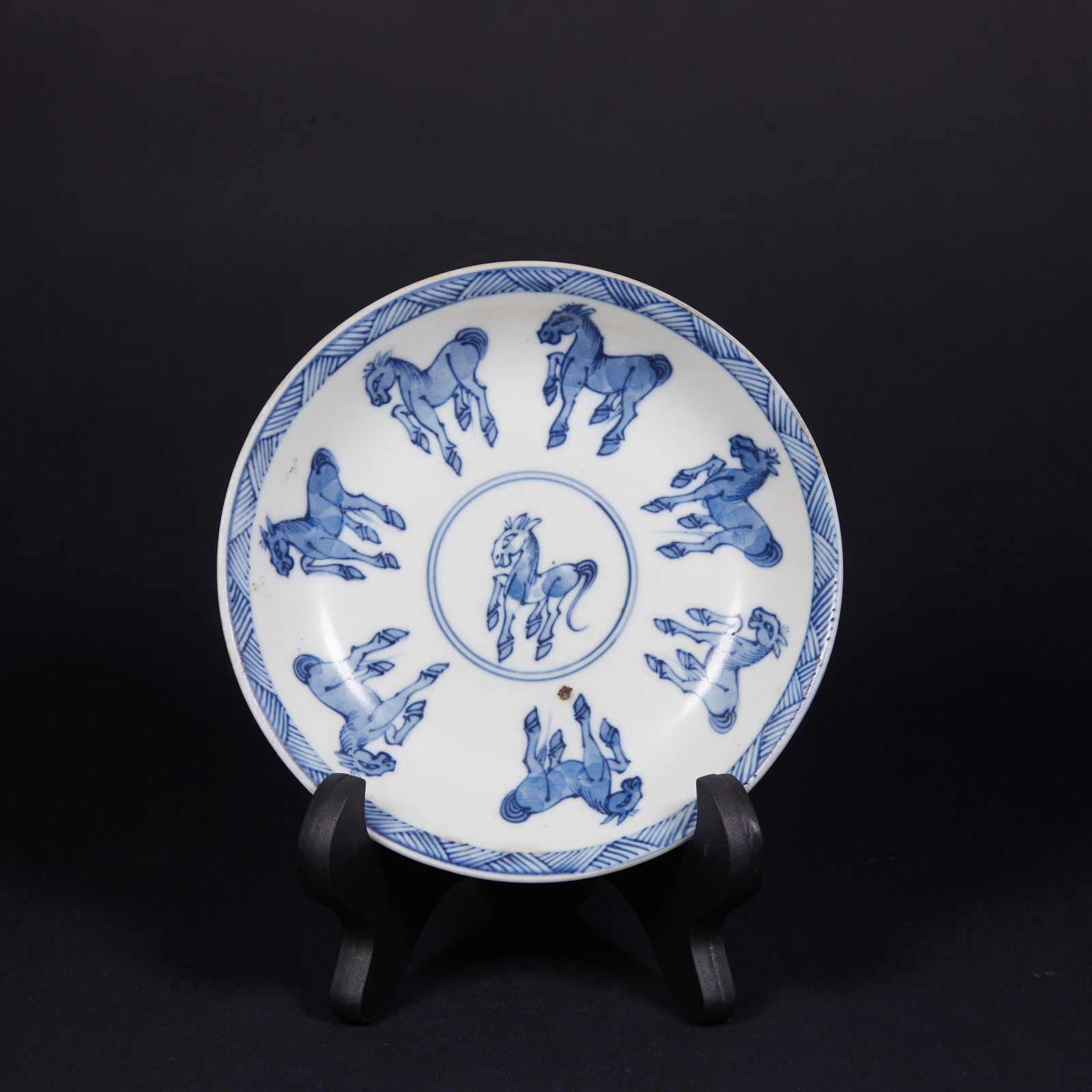 A BLUE-AND-WHITE SMALL DISH WITH HORSE MOTIF (1 of 6)