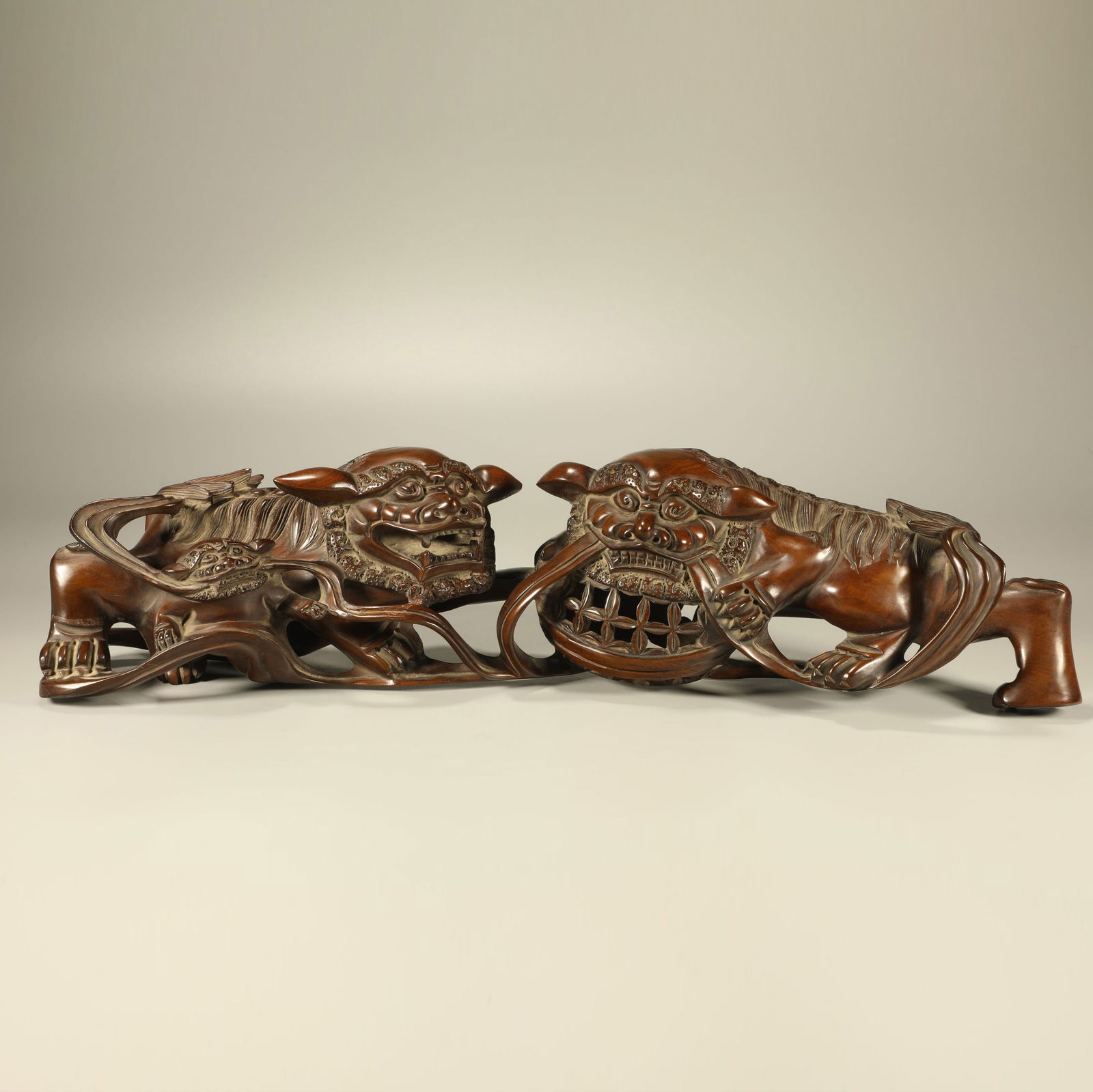 A BOXWOOD CARVING OF "EVERYTHING GOES AS YOU WISH" (1 of 7)