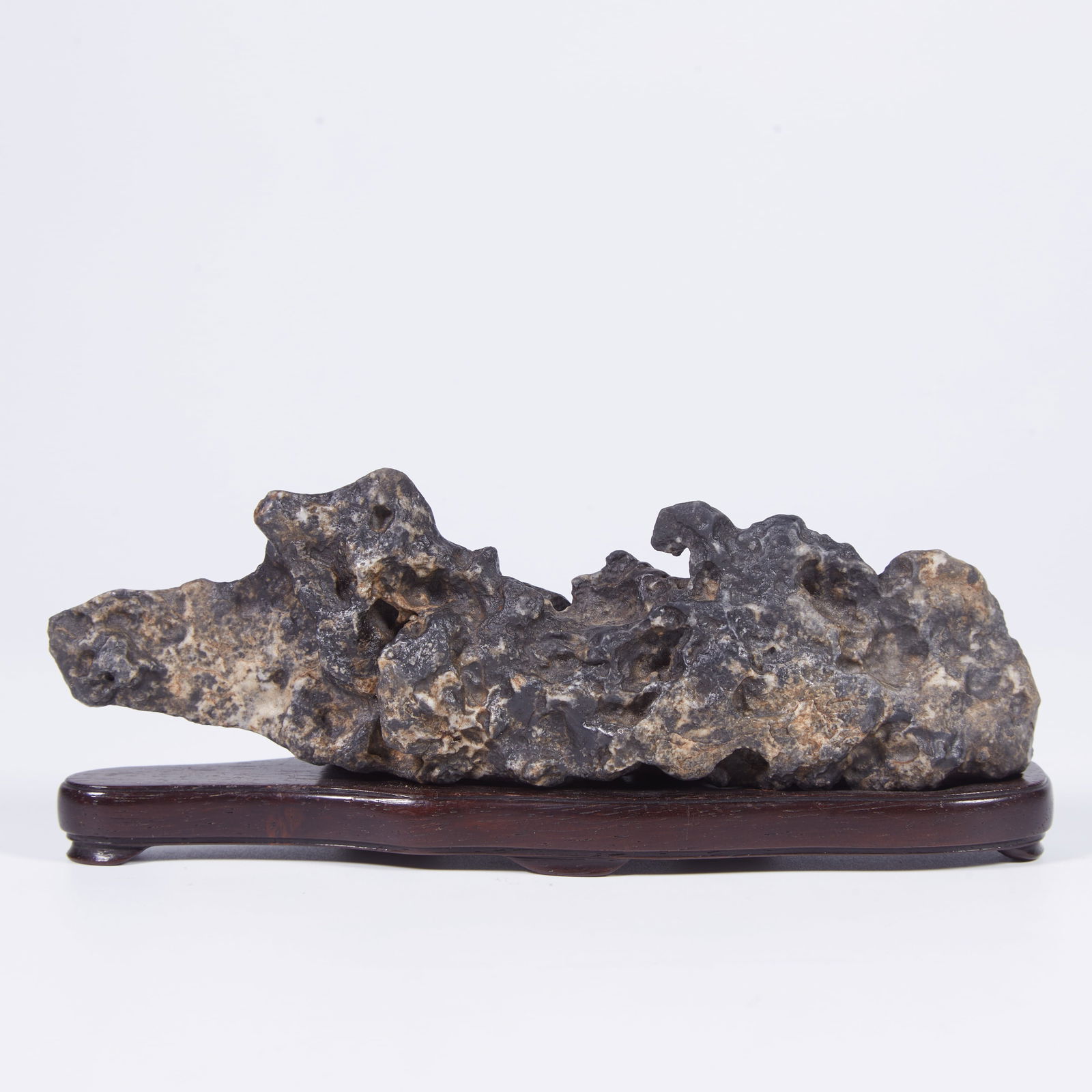 A SCHOLAR'S ROCK ORNAMENT (1 of 9)