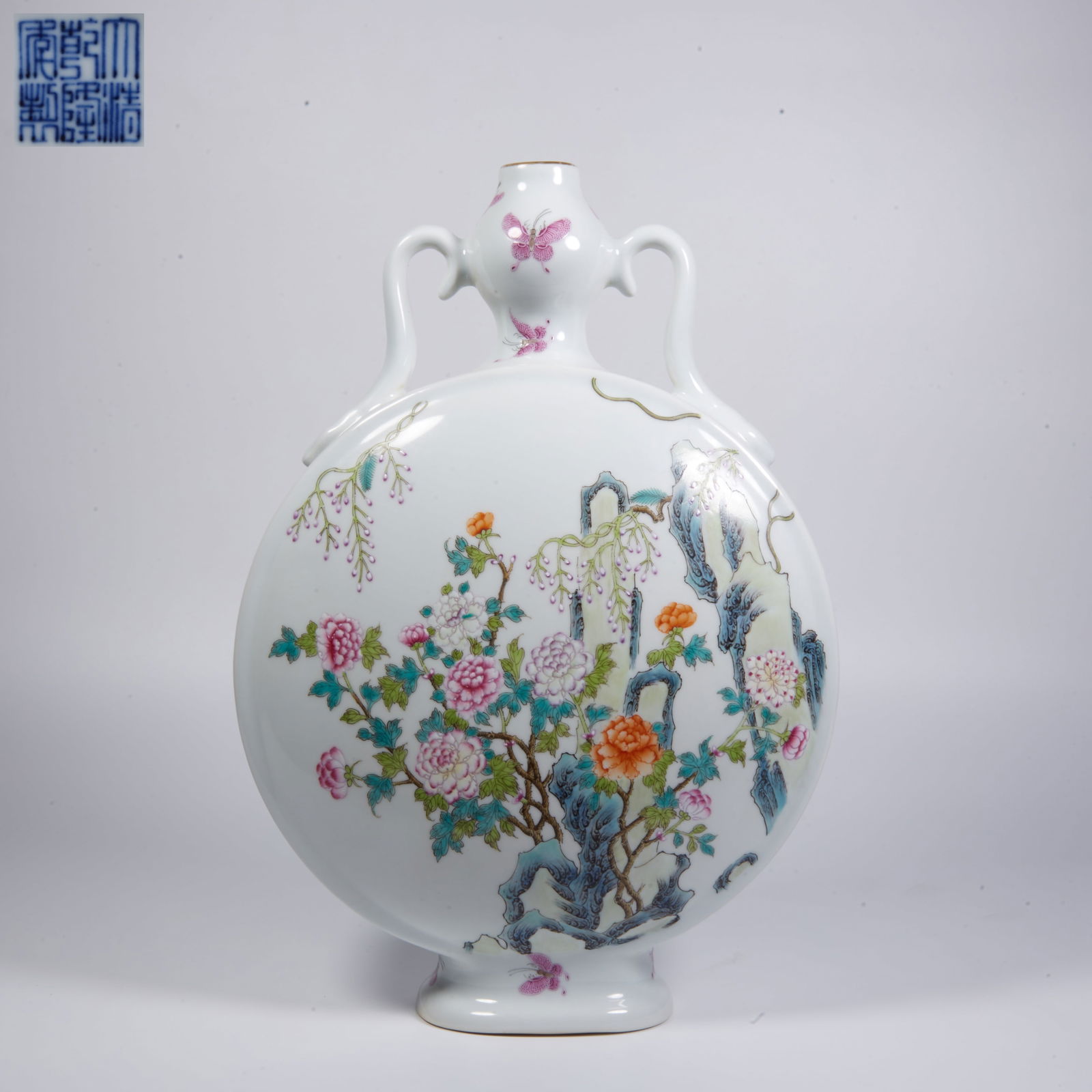 A FAMILLE-ROSE MOON FLASK WITH FLORAL-AND-BUTTERFLY DECORATION (1 of 10)