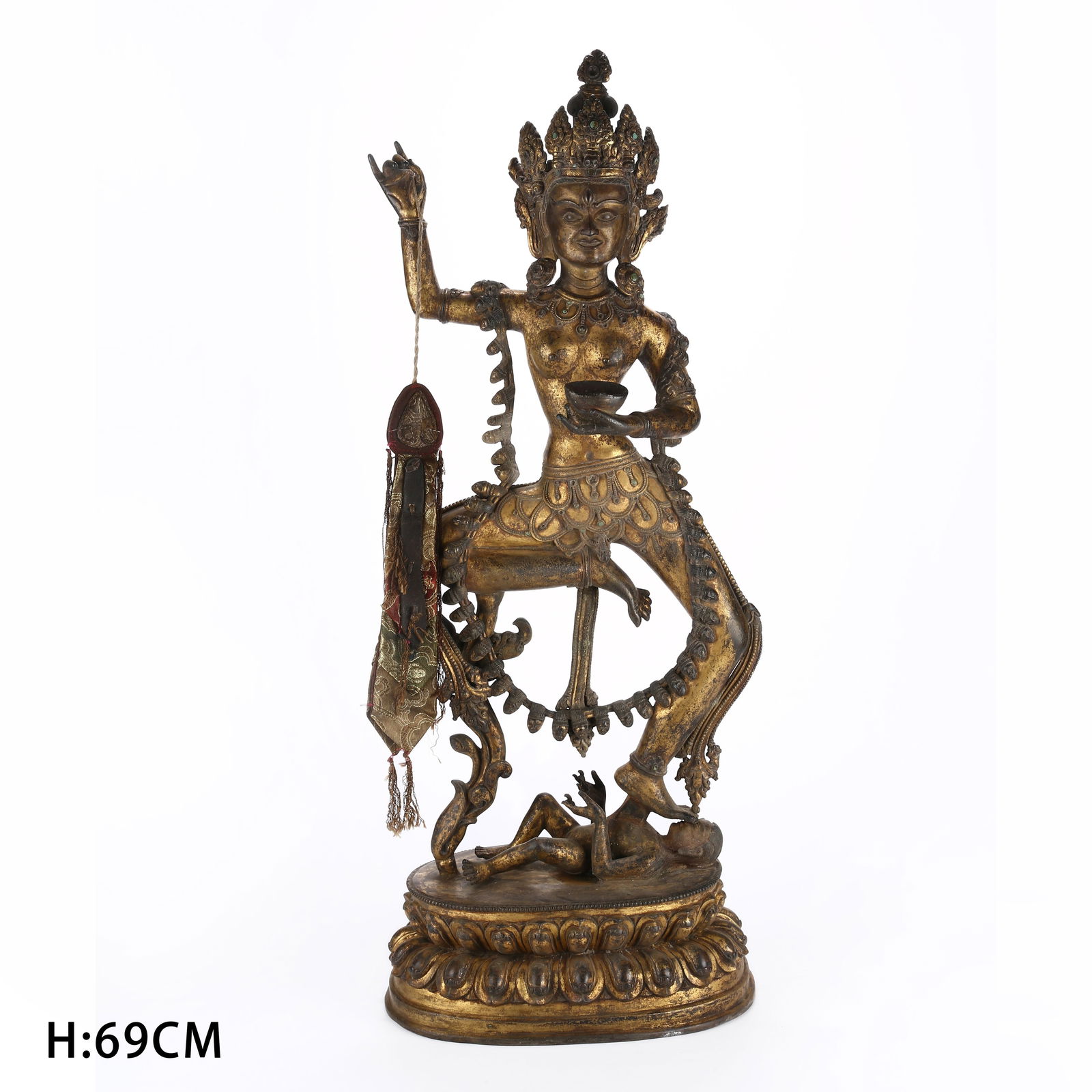 A GILT BRONZE STATUE OF VAJRAVARAHI (1 of 12)