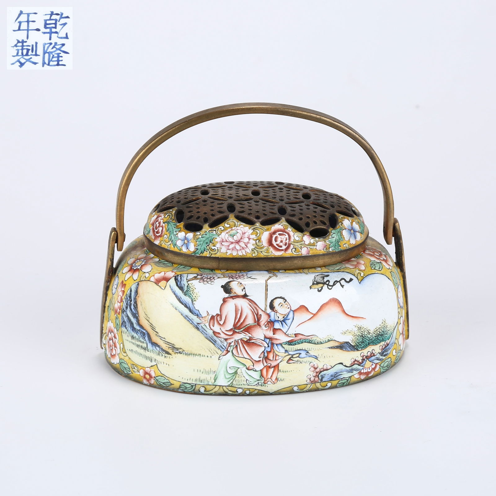 A CLOISONNÉ ENAMEL HAND WARMER WITH FIGURATIVE SCENE (1 of 10)