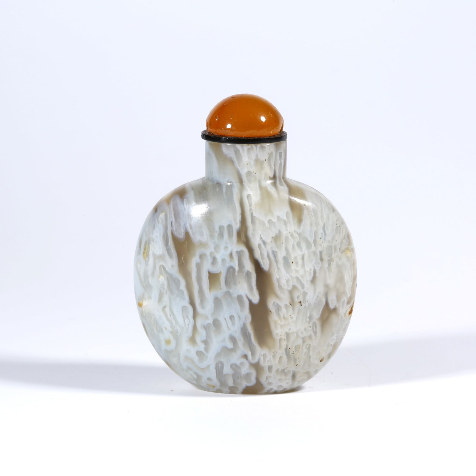 A AGATE SNUFF BOTTLE (1 of 9)