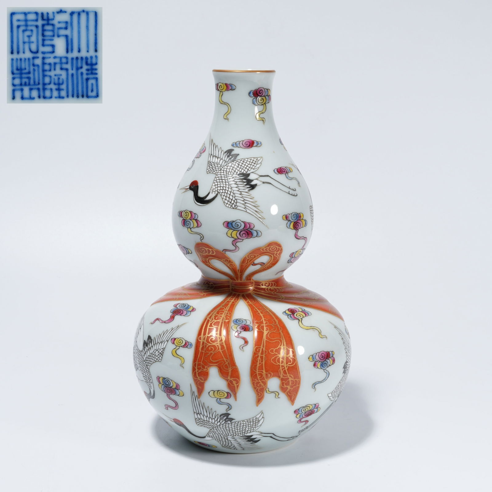 A FAMILLE-ROSE "BAO FU" VASE WITH CRANE MOTIF: Famille-Rose "Bao Fu" Vase with Crane Motif