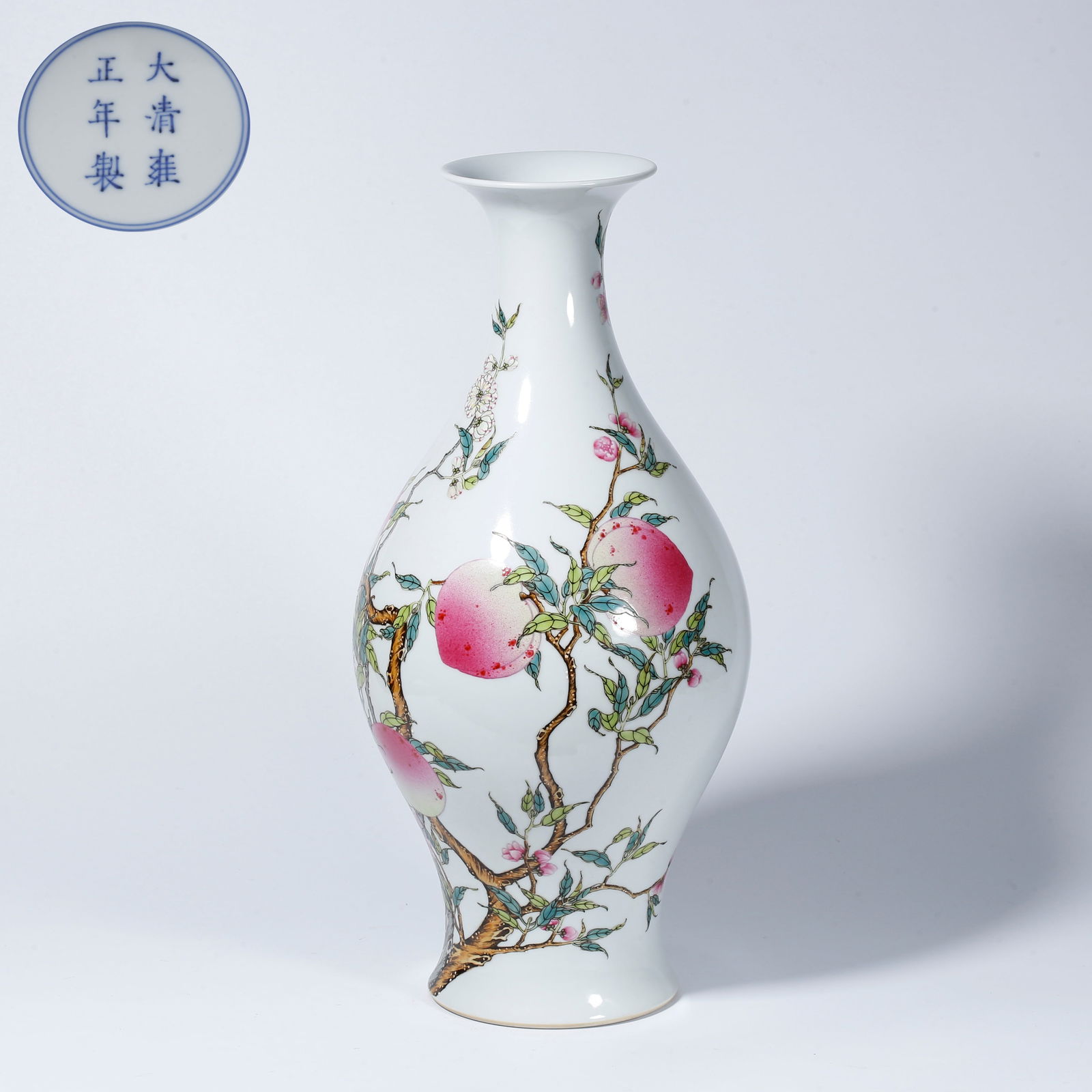 A FAMILLE ROSE VASE WITH LONGEVITY PEACH DESIGN (1 of 9)