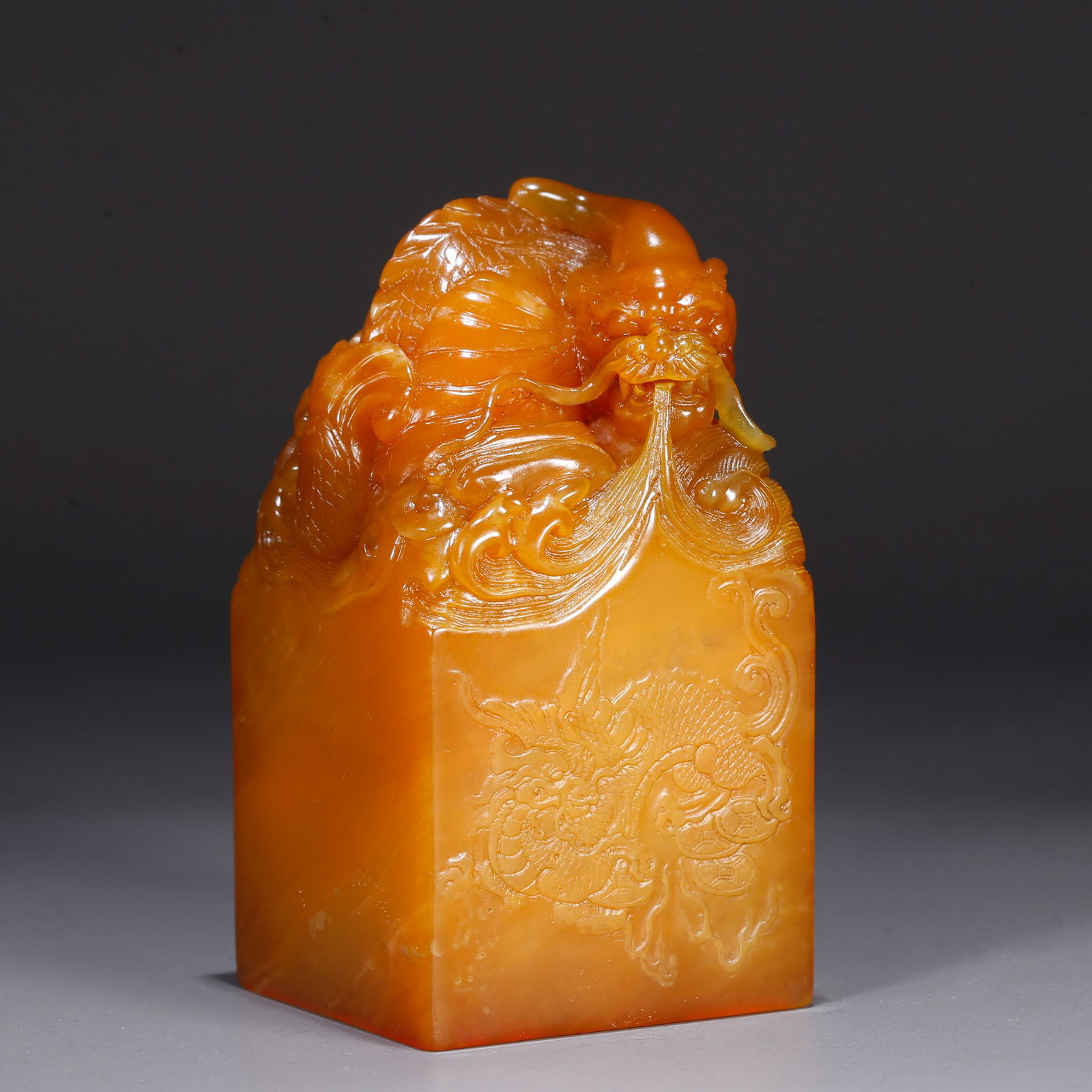 A SHOUSHAN TIANHUANG STONE SEAL CARVED WITH AUSPICIOUS BEAST MOTIF (1 of 12)