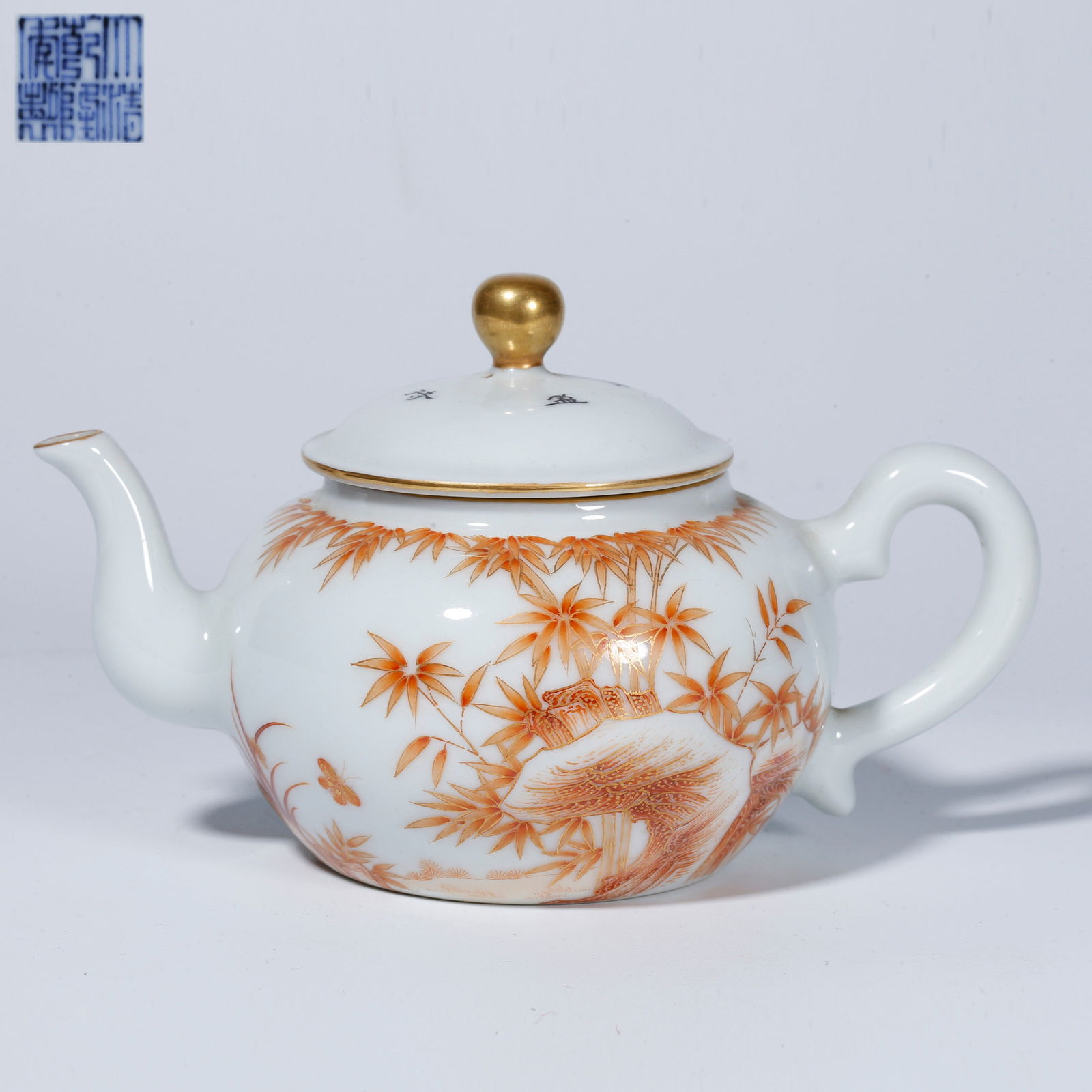 A UNDERGLAZE RED EWER WITH BAMBOO DESIGN (1 of 9)