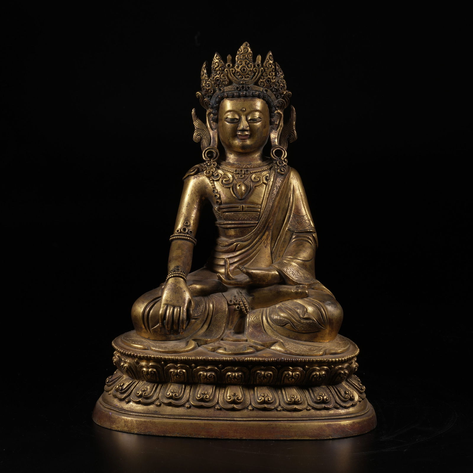 A GILT-BRONZE SHAKYAMUNI BUDDHA STATUE (1 of 8)