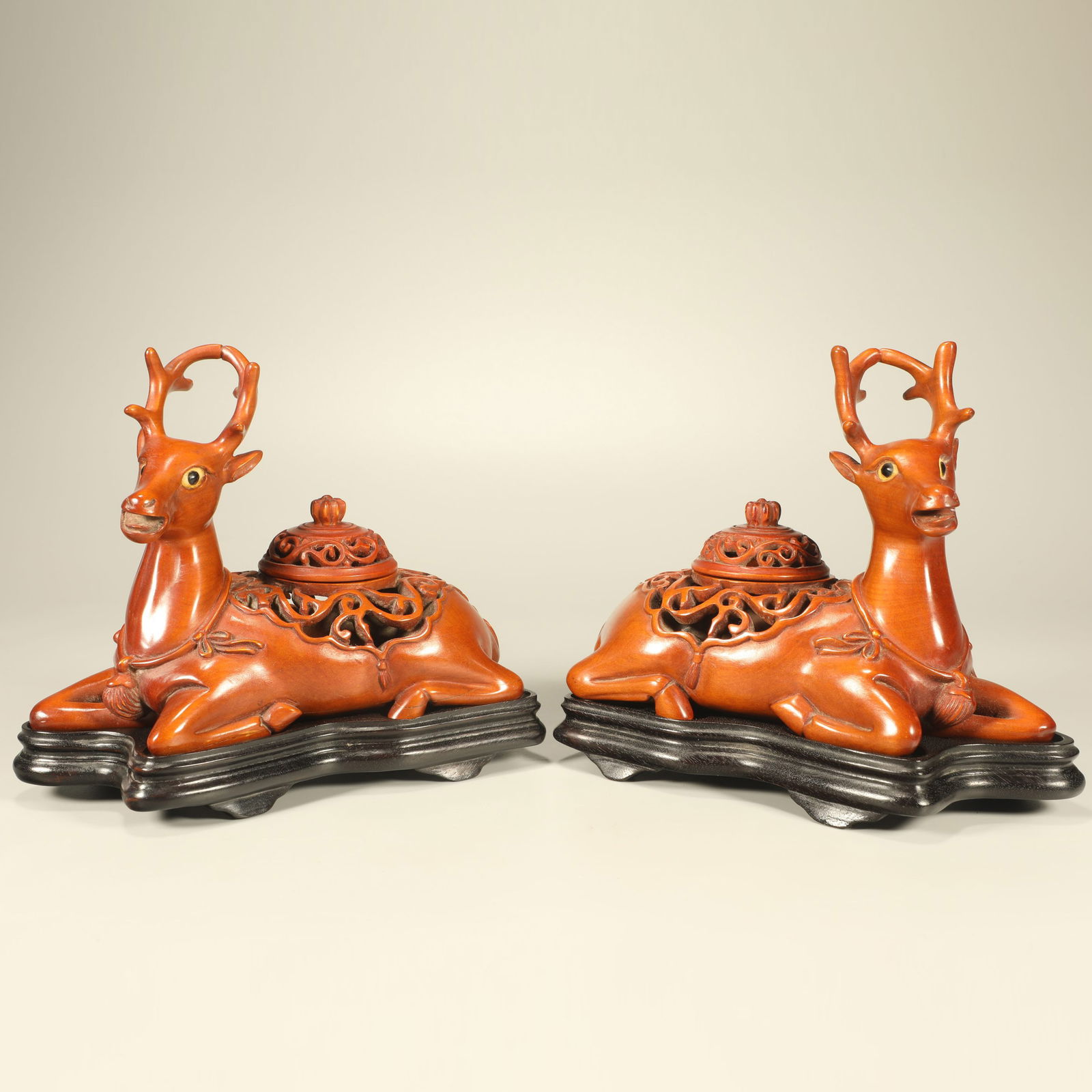 A BOXWOOD CARVED DEER-FORM INCENSE BURNER (PAIR) (1 of 6)